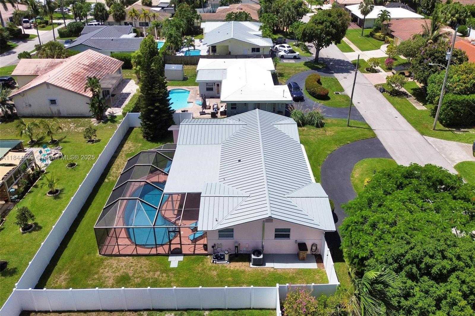 Small Image of 1014 SOUTH EAST 14TH AVE, Deerfield Beach Number 6