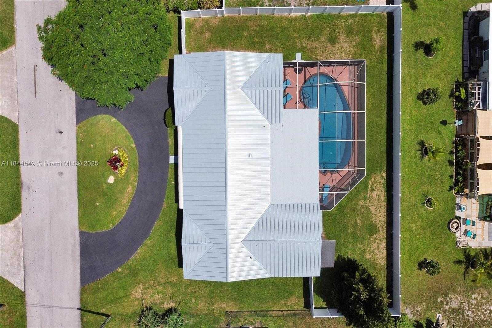 Small Image of 1014 SOUTH EAST 14TH AVE, Deerfield Beach Number 8