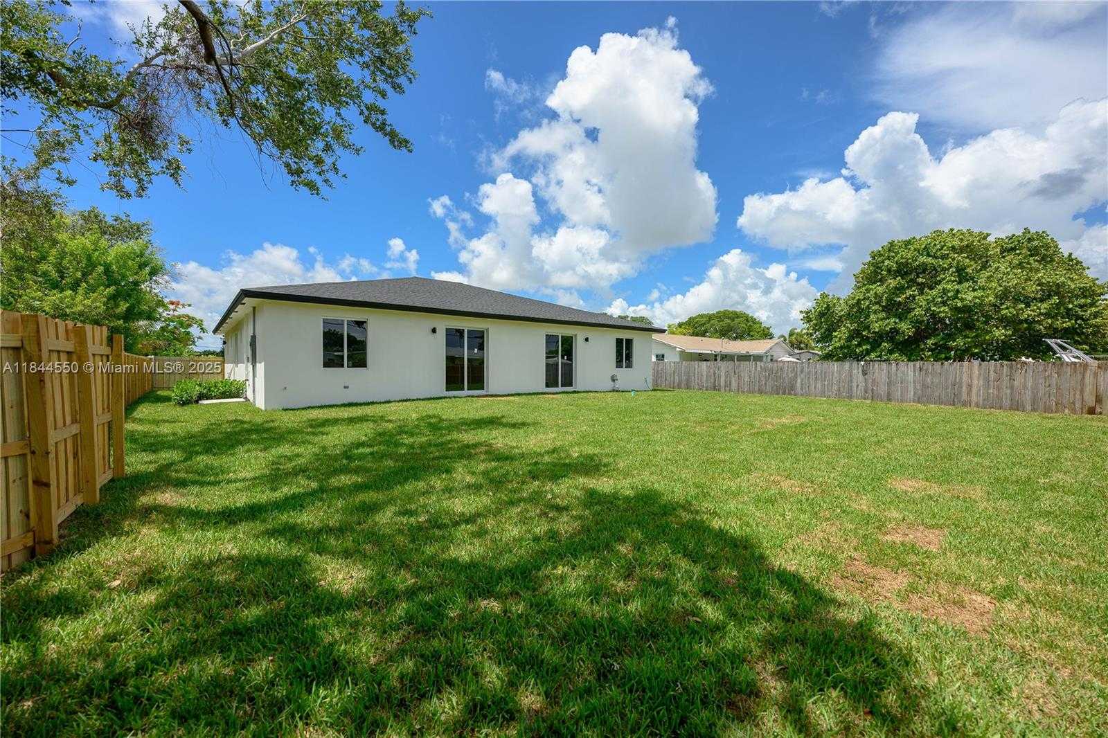 Small Image of 10745 SOUTH WEST 217TH ST #10745, Miami Number 29