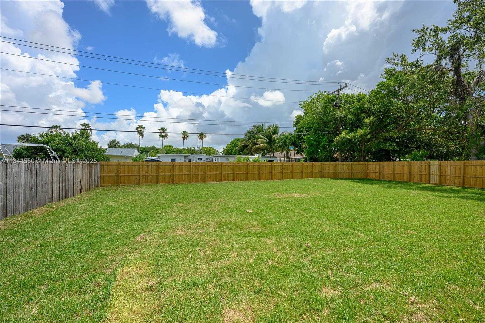 Small Image of 10745 SOUTH WEST 217TH ST #10745, Miami Number 30