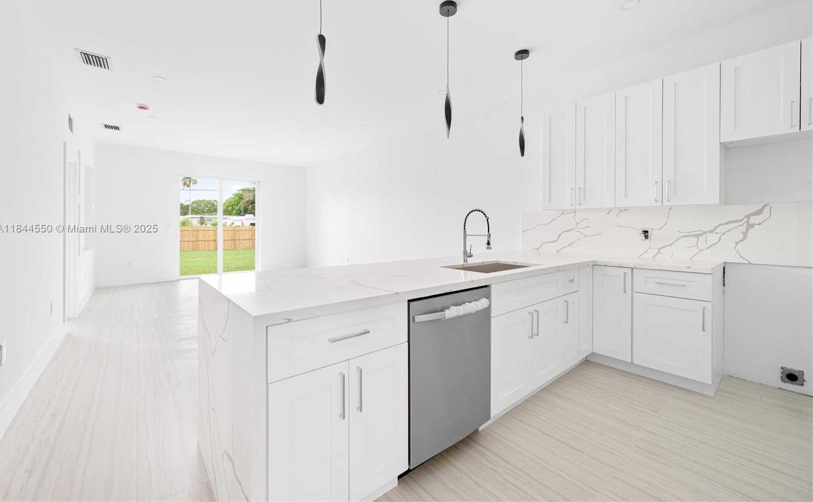 Small Image of 10745 SOUTH WEST 217TH ST #10745, Miami Number 7