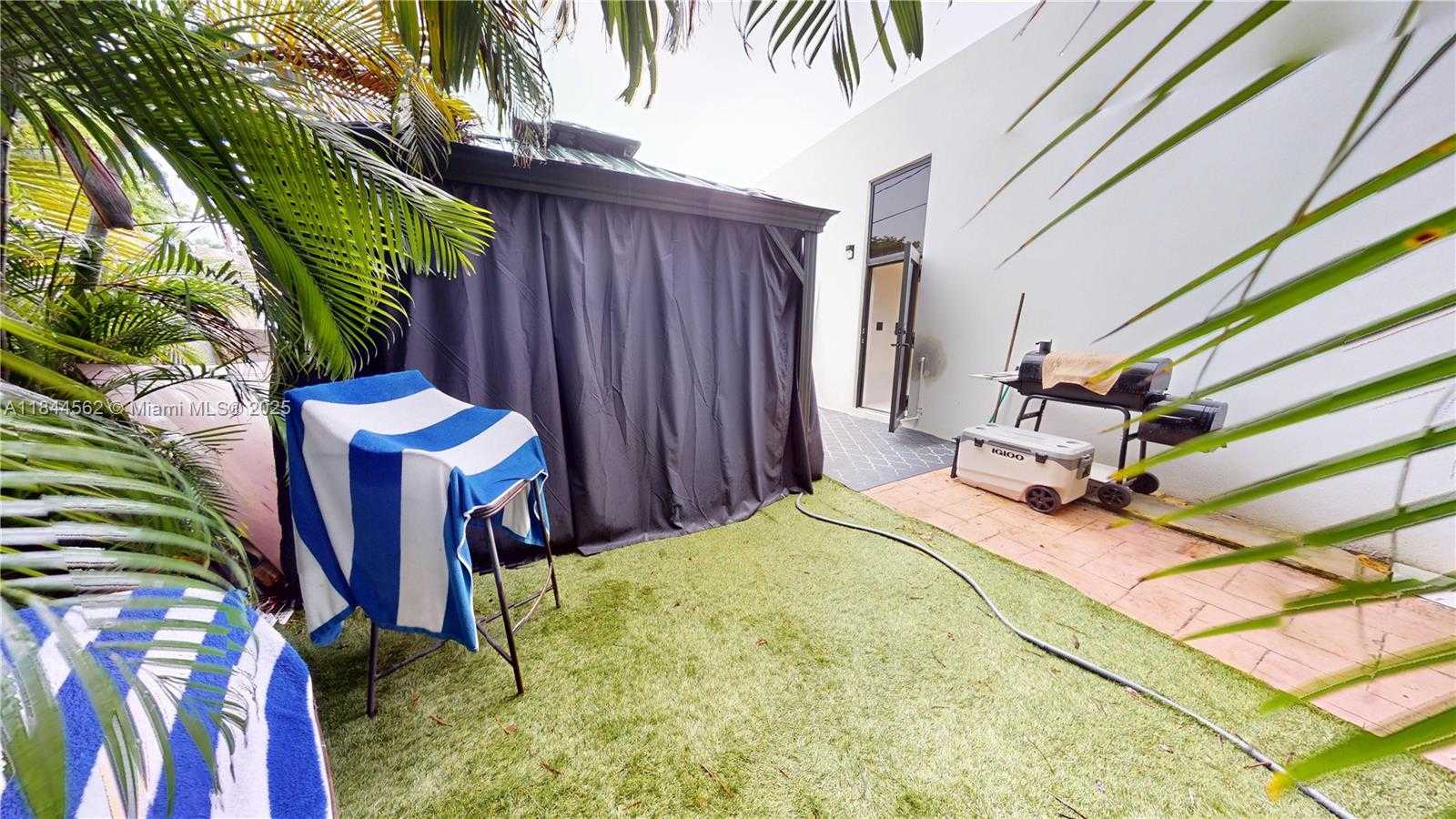 Small Image of 2981 SOUTH WEST 12TH ST, Miami Number 26