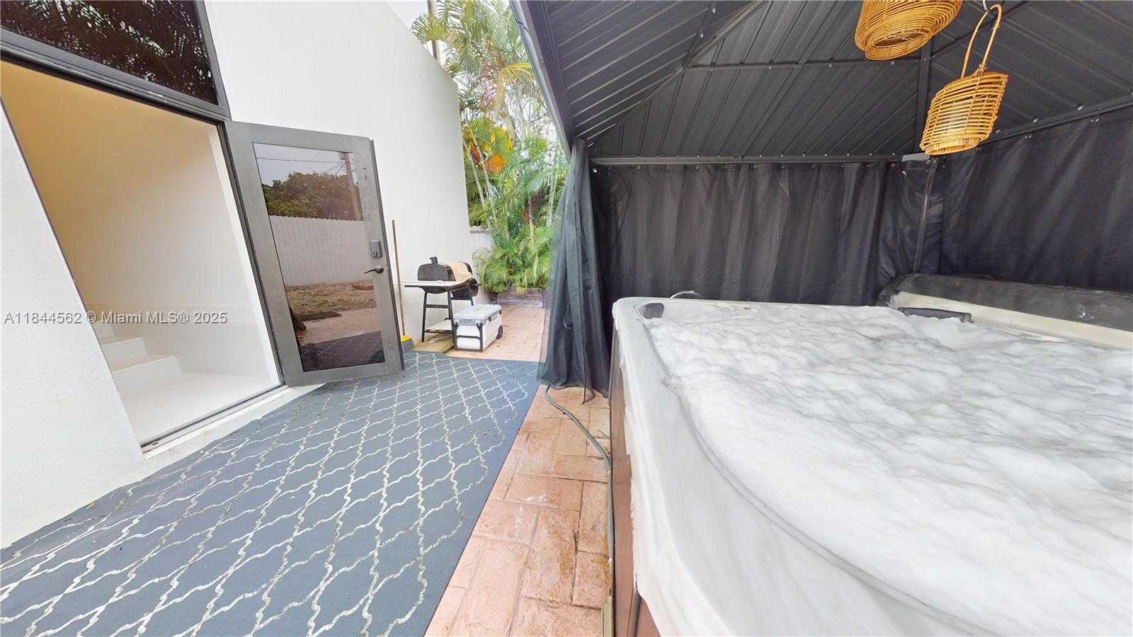 Small Image of 2981 SOUTH WEST 12TH ST, Miami Number 30