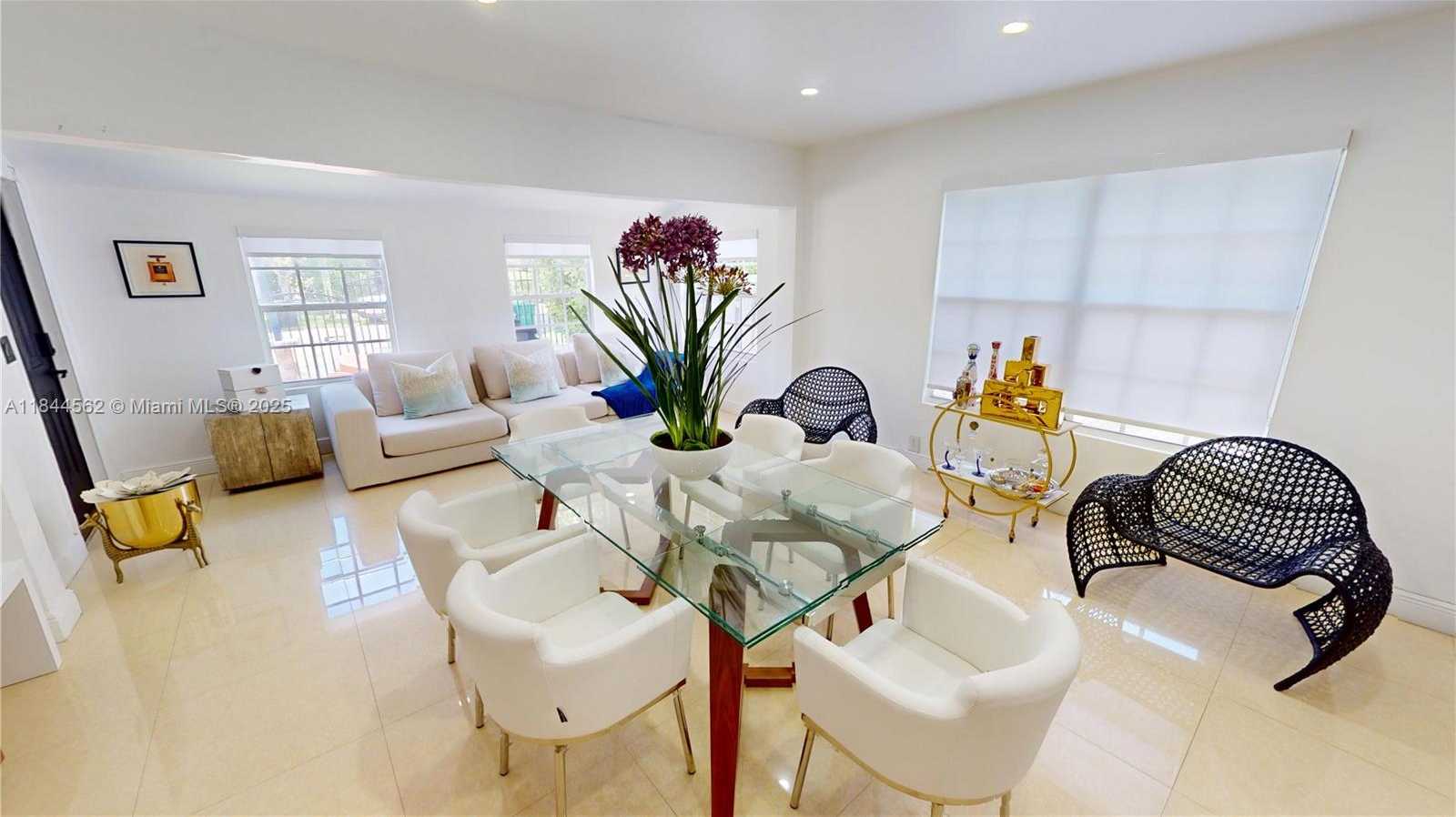 Small Image of 2981 SOUTH WEST 12TH ST, Miami Number 32