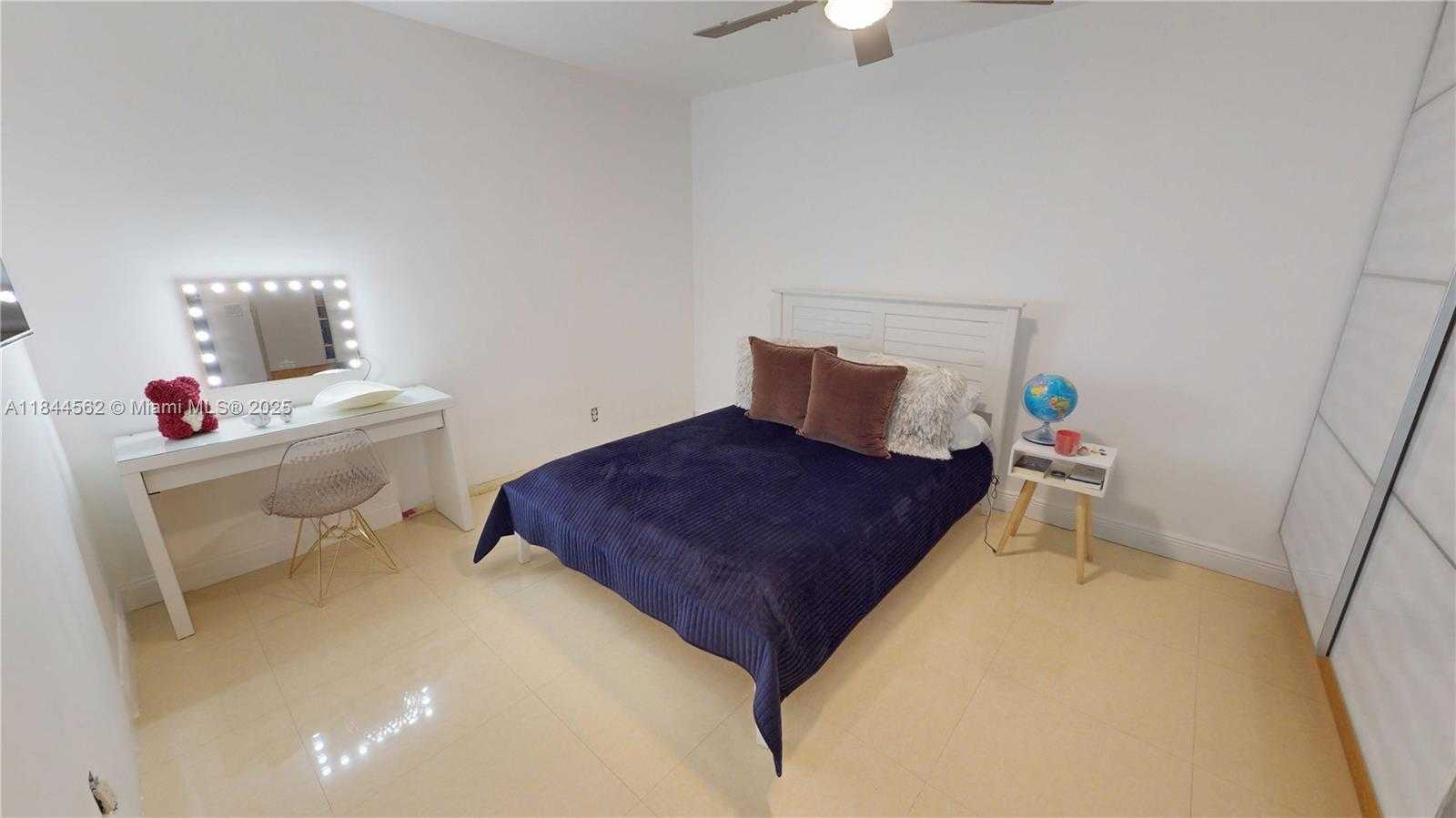 Small Image of 2981 SOUTH WEST 12TH ST, Miami Number 34