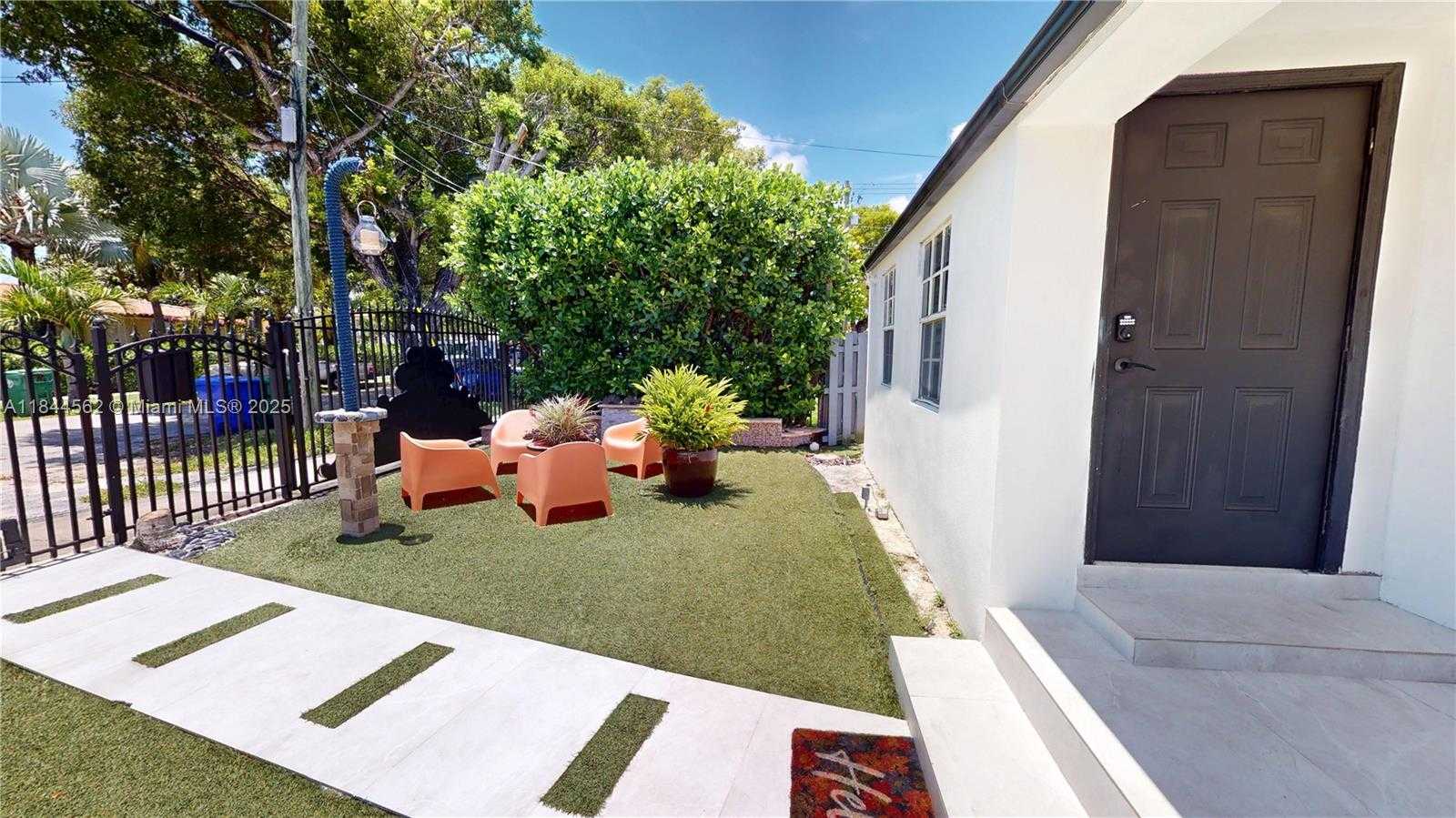 Small Image of 2981 SOUTH WEST 12TH ST, Miami Number 4