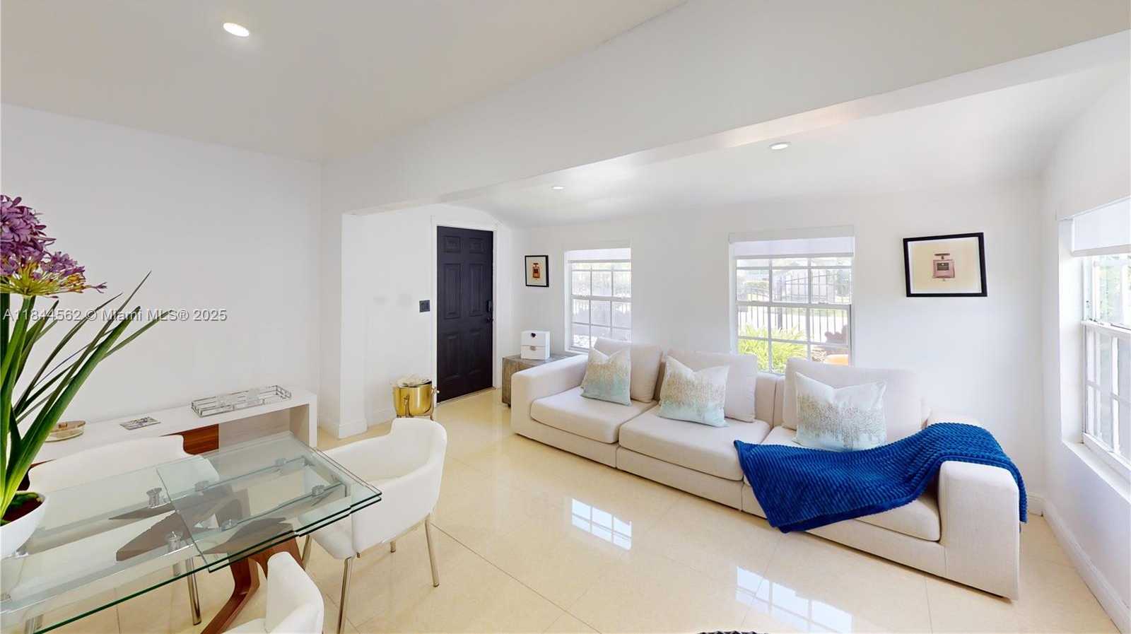 Small Image of 2981 SOUTH WEST 12TH ST, Miami Number 46