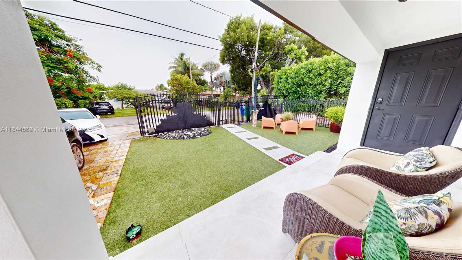 Small Image of 2981 SOUTH WEST 12TH ST, Miami Number 5
