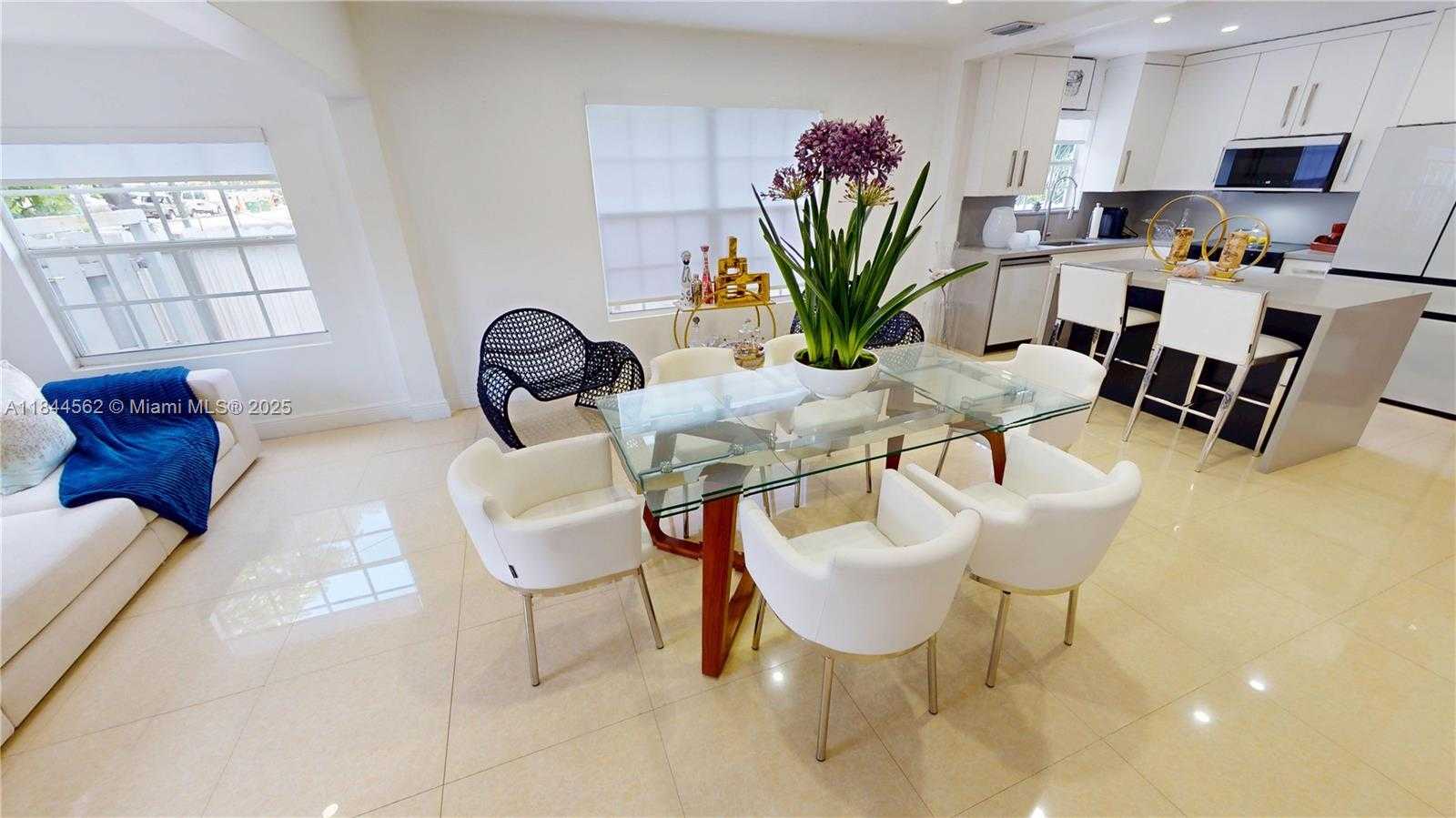 Small Image of 2981 SOUTH WEST 12TH ST, Miami Number 59