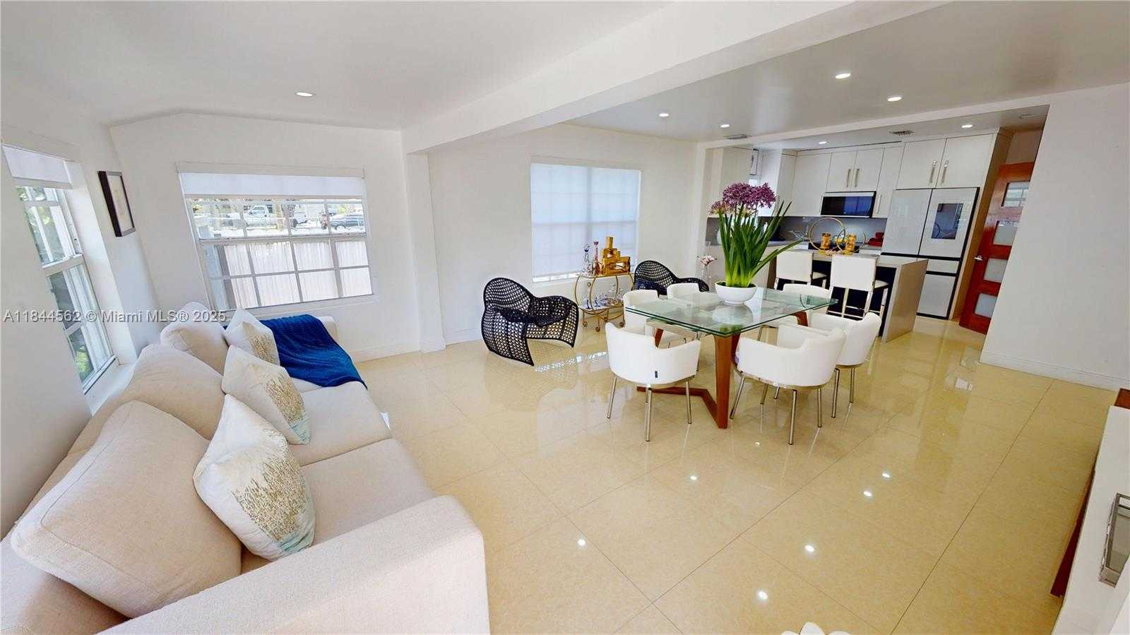 Small Image of 2981 SOUTH WEST 12TH ST, Miami Number 6