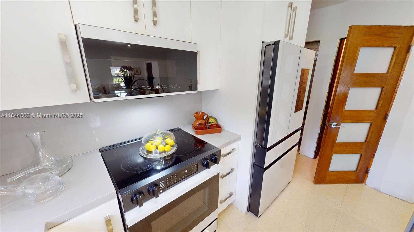Small Image of 2981 SOUTH WEST 12TH ST, Miami Number 65