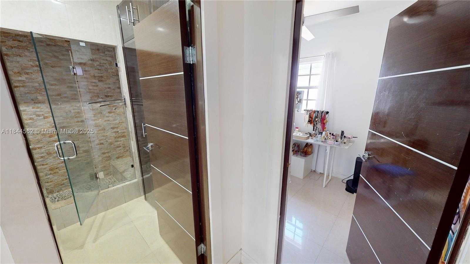 Small Image of 2981 SOUTH WEST 12TH ST, Miami Number 67