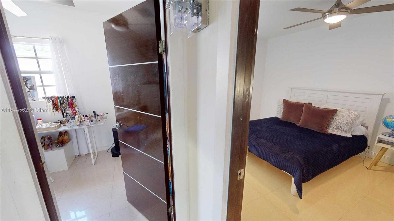 Small Image of 2981 SOUTH WEST 12TH ST, Miami Number 68
