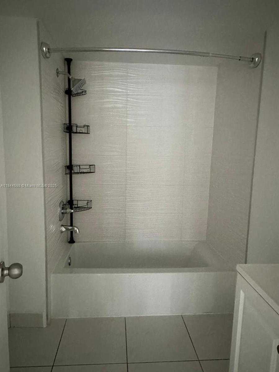 Small Image of 9421 FONTAINEBLEAU BLVD #212-35, Miami Number 15