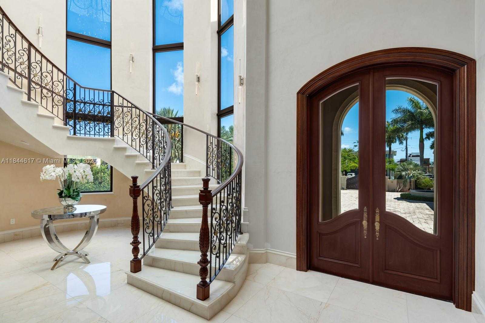 Small Image of 198 PALM AVE, Miami Beach Number 2