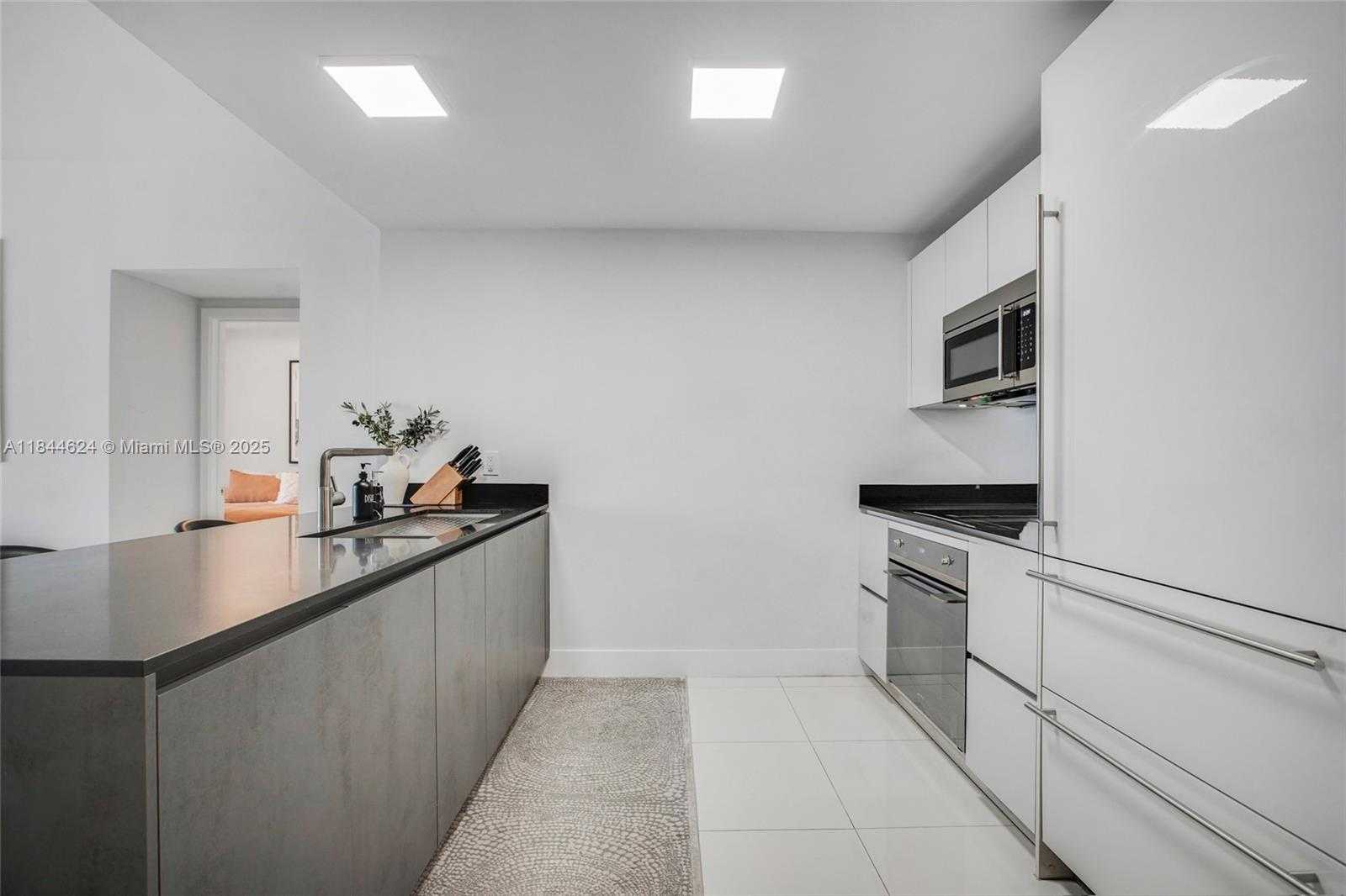 Small Image of 1010 EAST BRICKELL AVE #3004, Miami Number 11