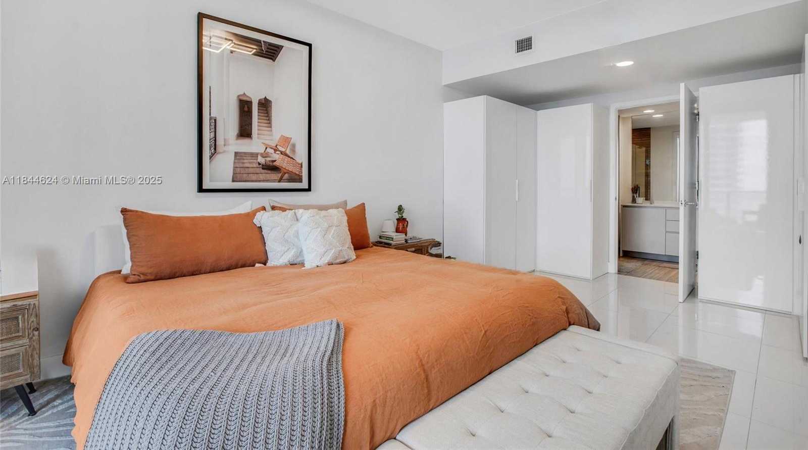 Small Image of 1010 EAST BRICKELL AVE #3004, Miami Number 6