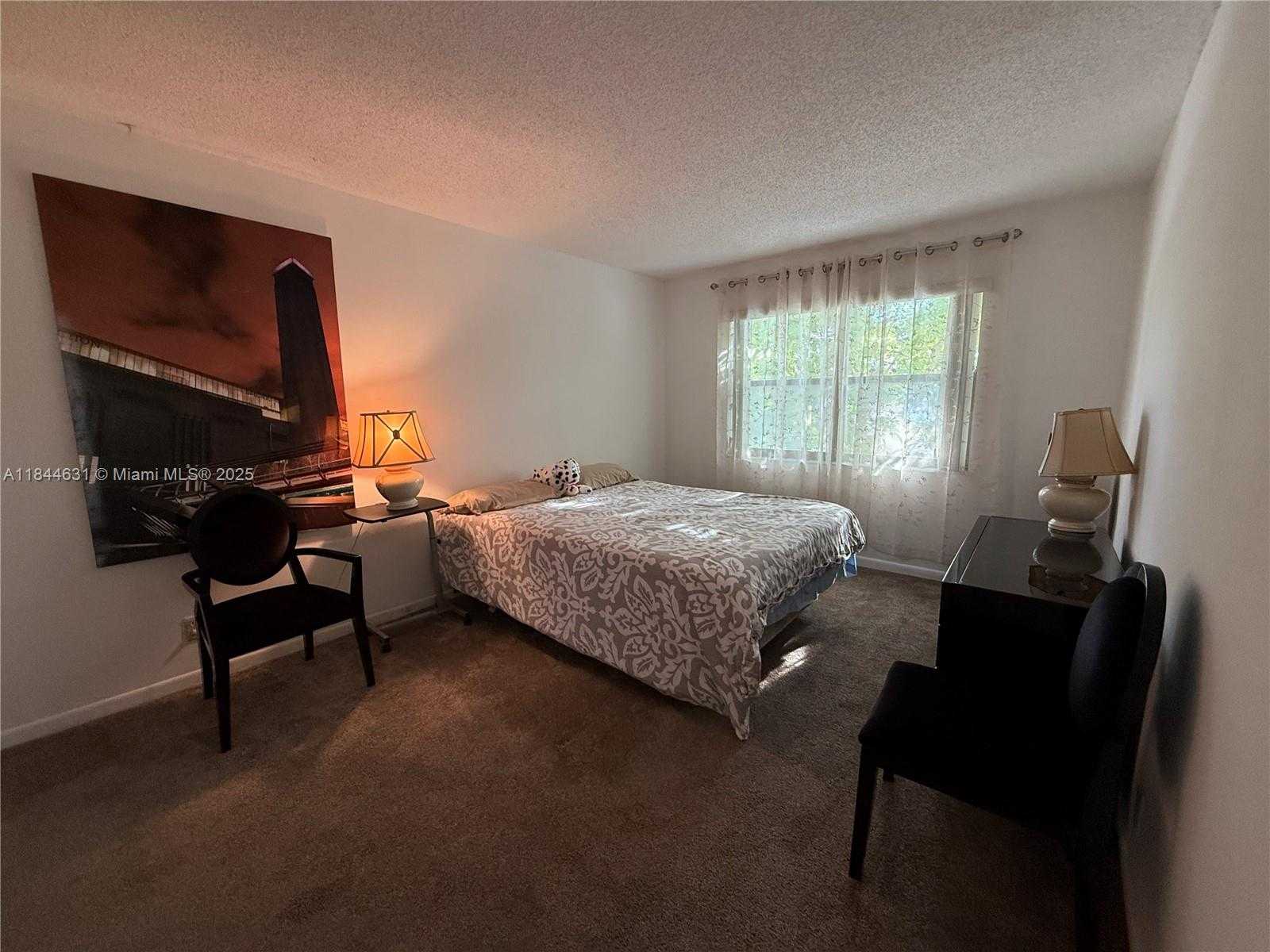 Small Image of 2225 MONROE ST #B6, Hollywood Number 24