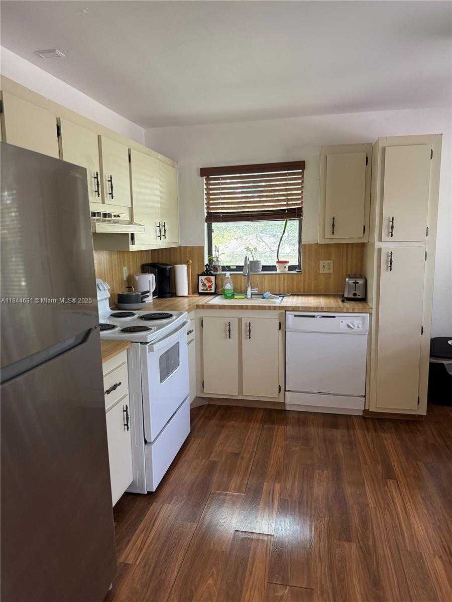 Small Image of 2225 MONROE ST #B6, Hollywood Number 29
