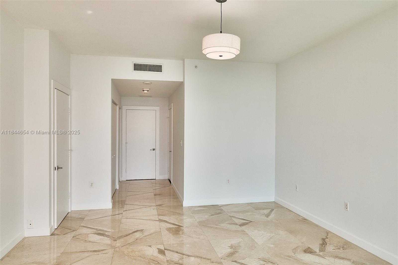 Small Image of 900 BISCAYNE BLVD #5601, Miami Number 7