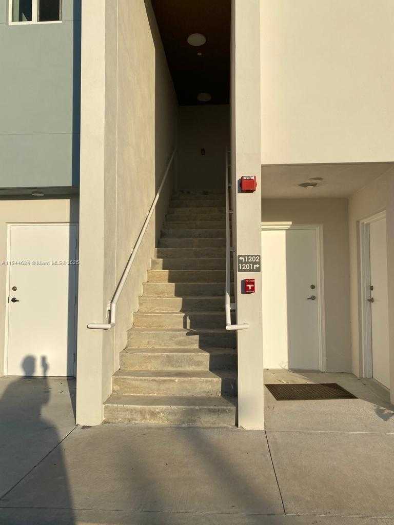 Small Image of 2561 NORTH EAST 193RD ST #1202, Miami Number 10