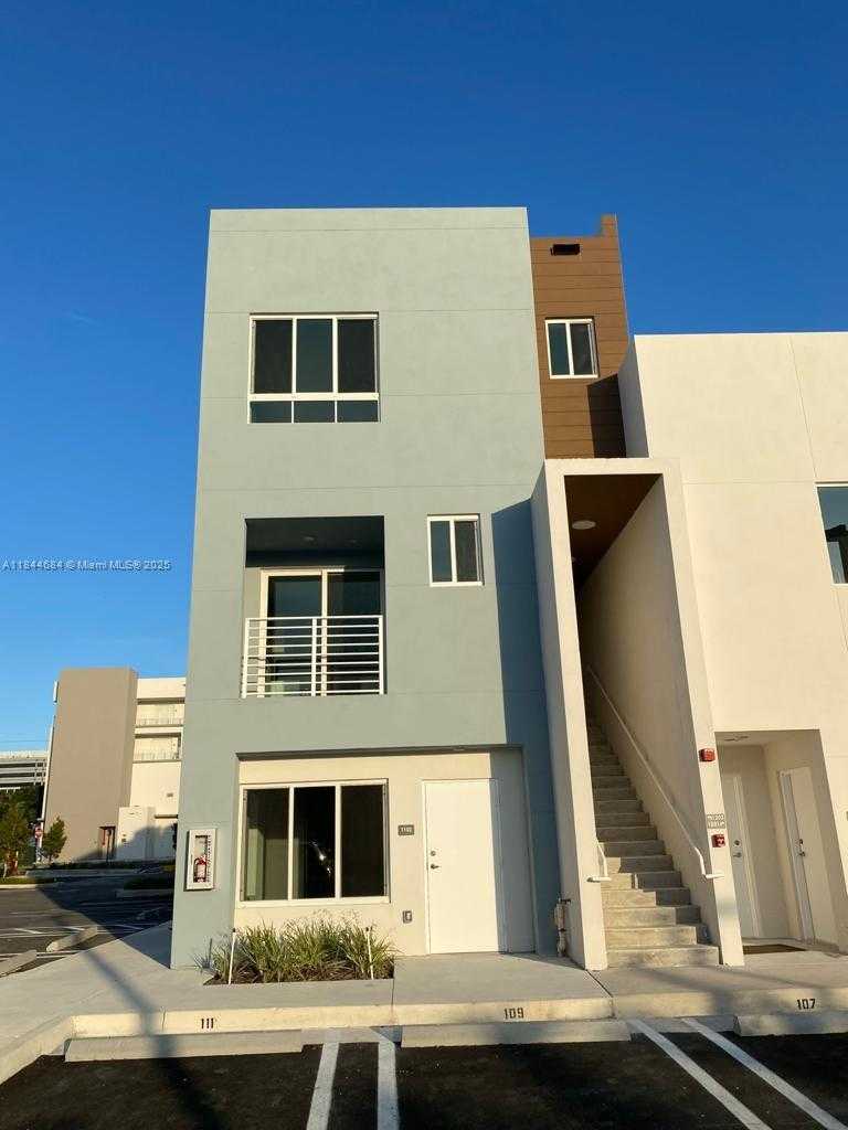 Small Image of 2561 NORTH EAST 193RD ST #1202, Miami Number 2