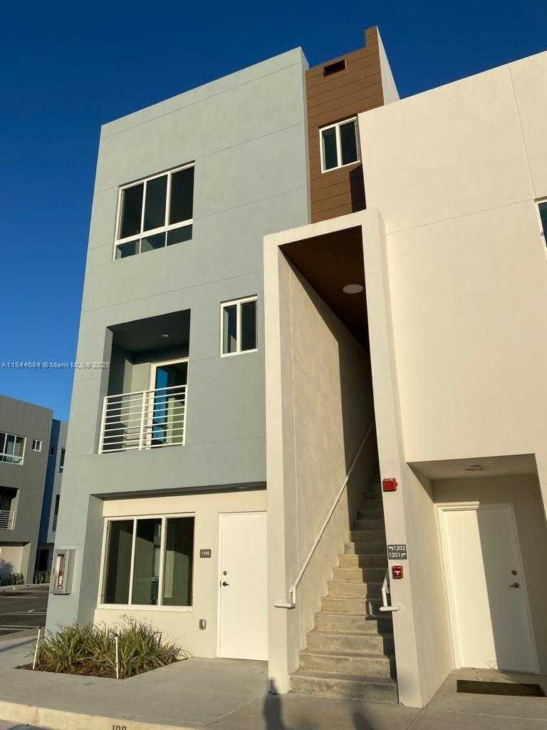 Small Image of 2561 NORTH EAST 193RD ST #1202, Miami Number 5