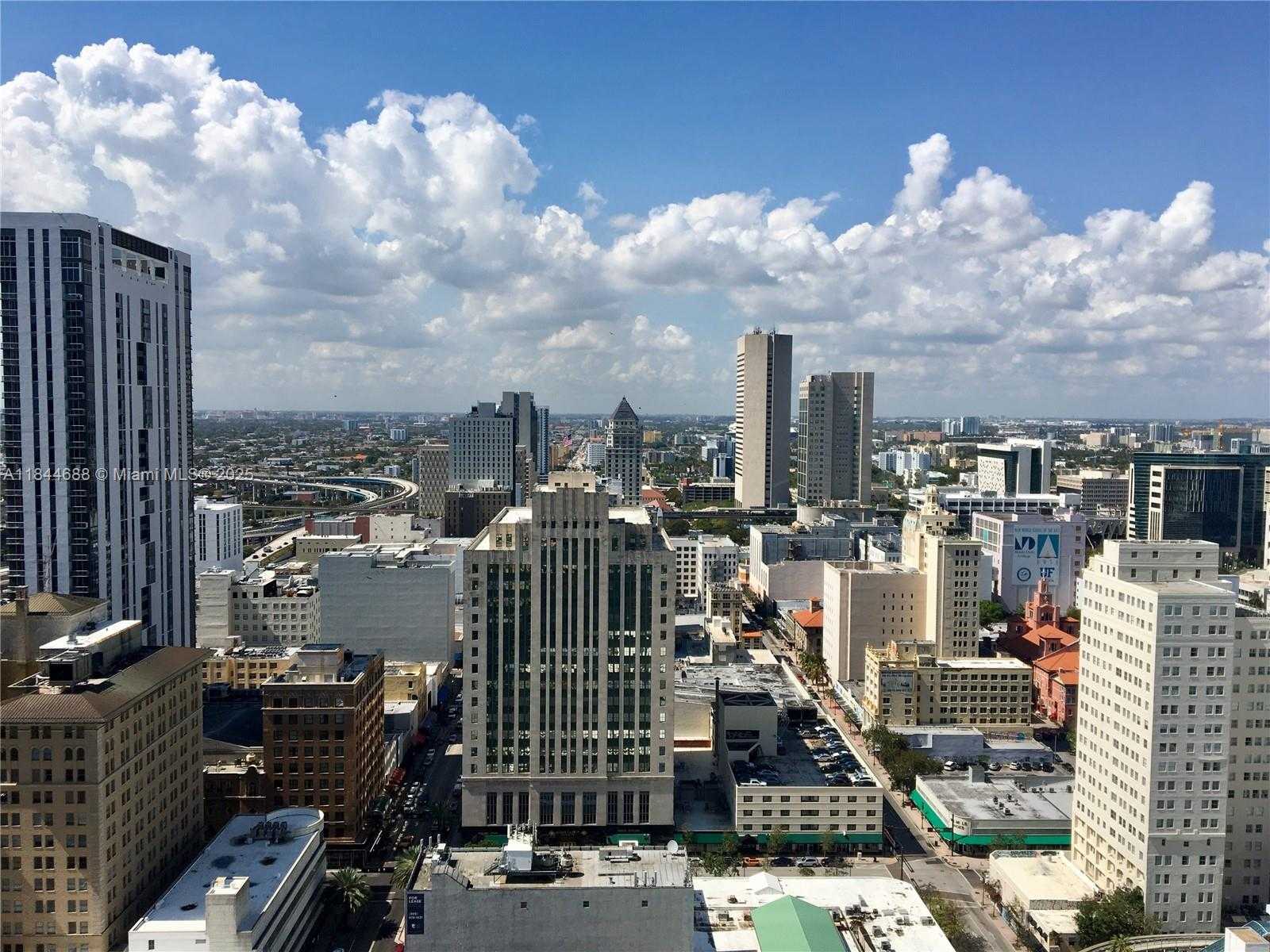 Small Image of 50 BISCAYNE BLVD #3209, Miami Number 12