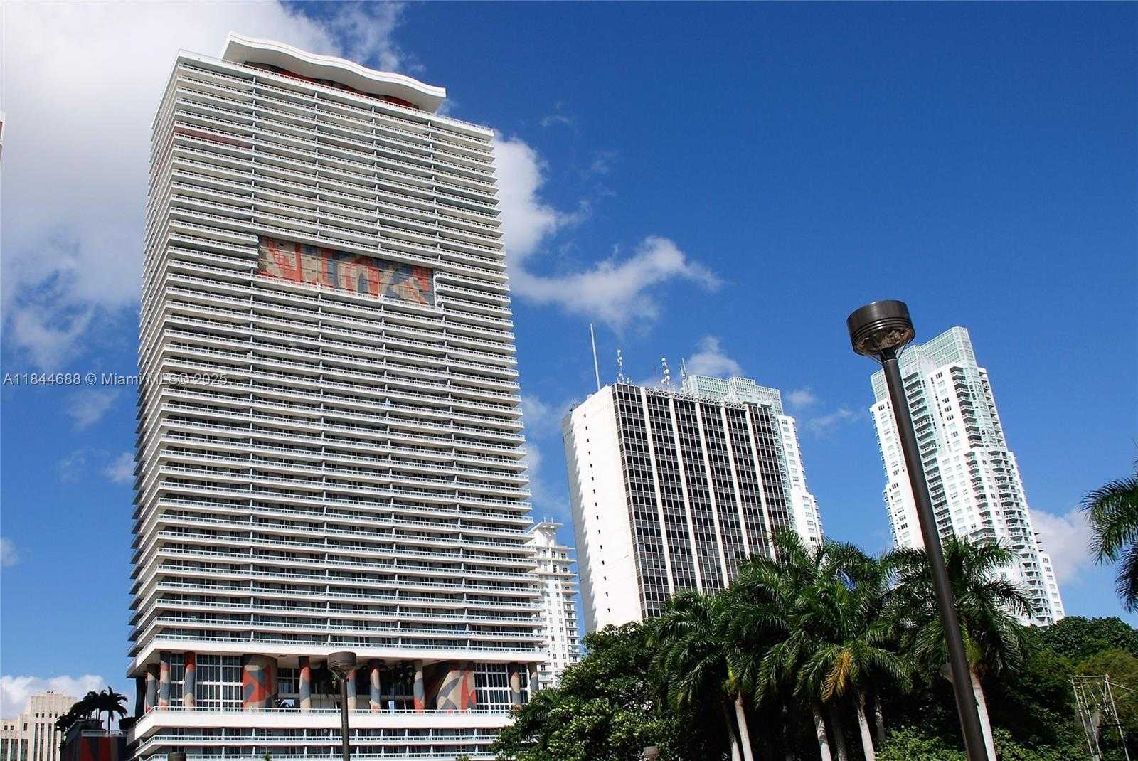 Small Image of 50 BISCAYNE BLVD #3209, Miami Number 13
