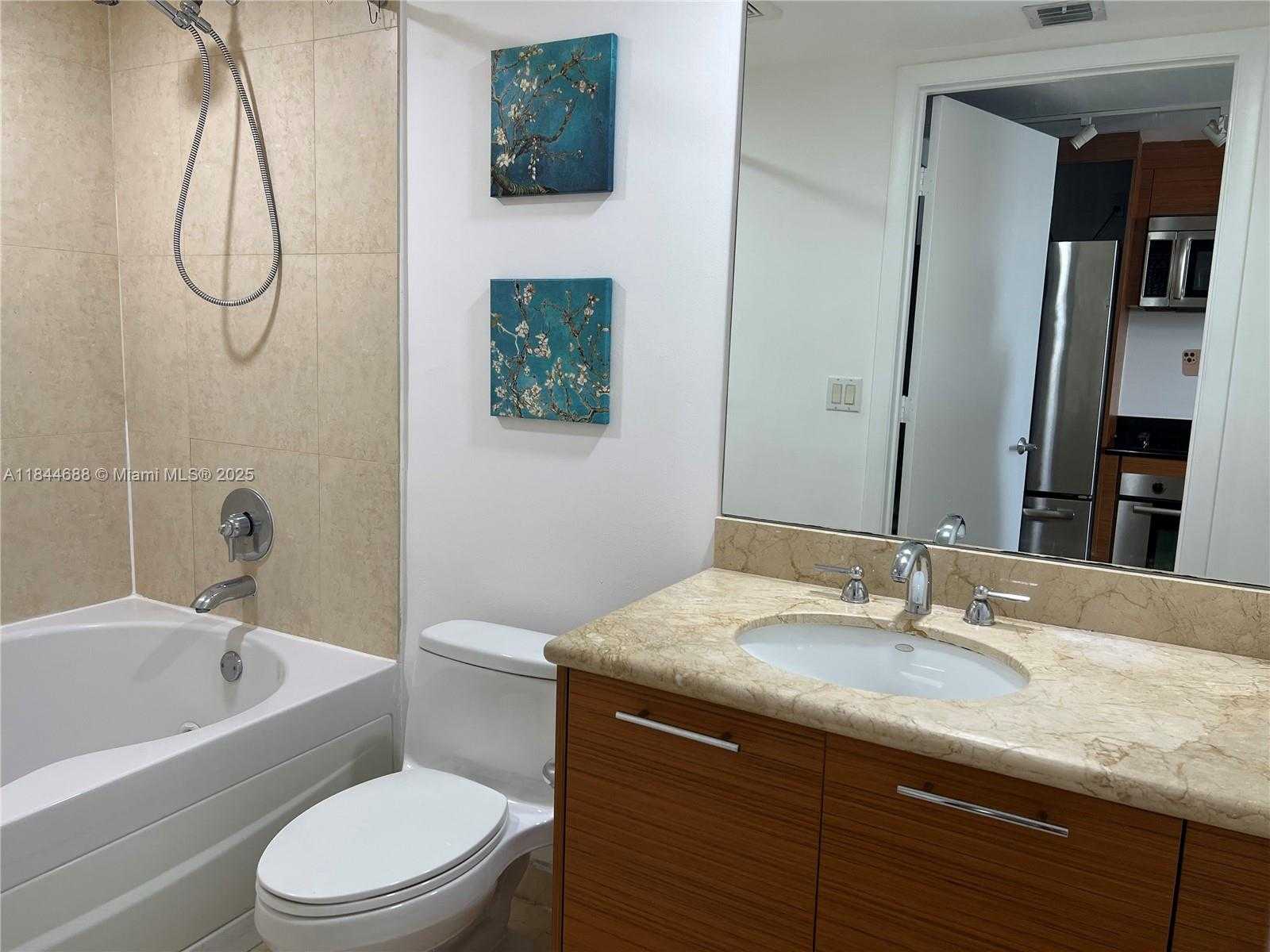 Small Image of 50 BISCAYNE BLVD #3209, Miami Number 5