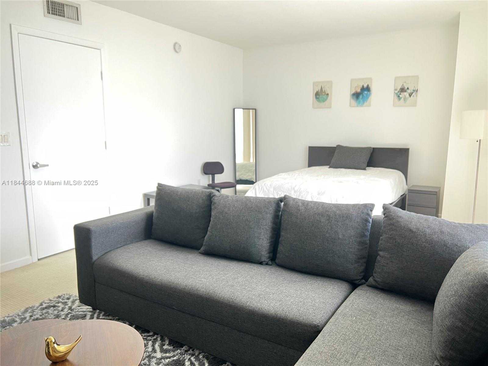 Small Image of 50 BISCAYNE BLVD #3209, Miami Number 6