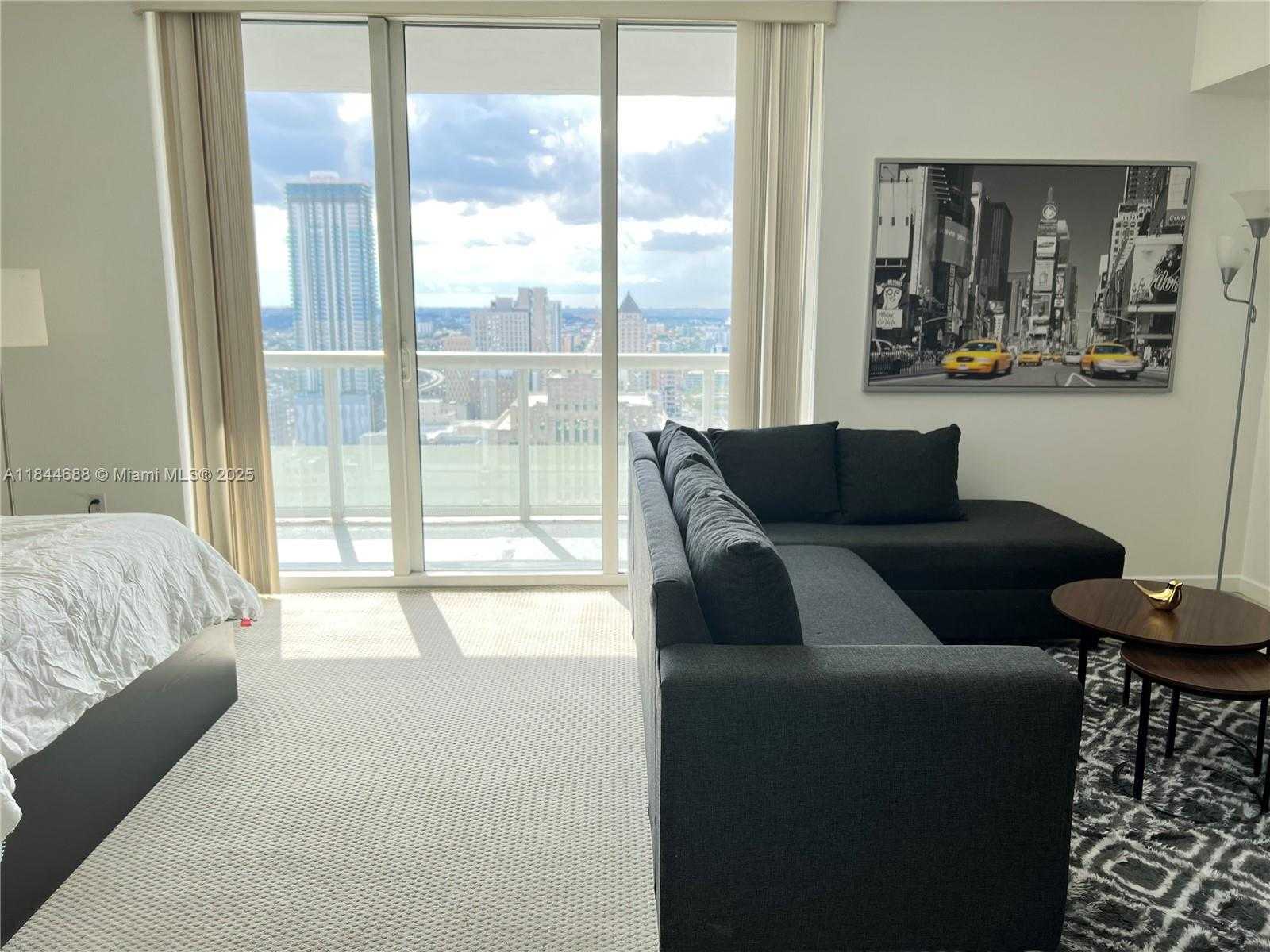 Small Image of 50 BISCAYNE BLVD #3209, Miami Number 8