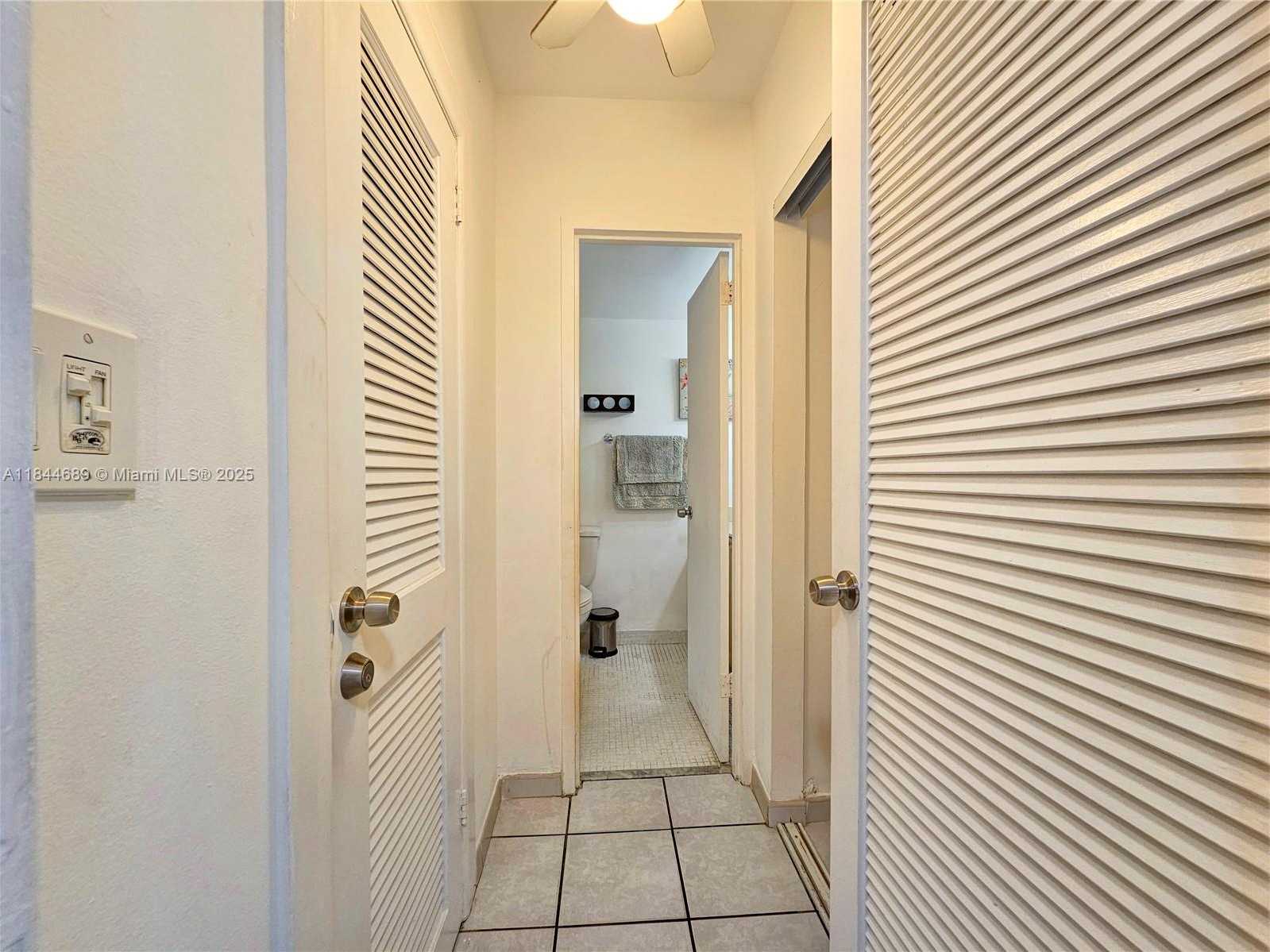 Small Image of 2899 COLLINS AVE #534, Miami Beach Number 11