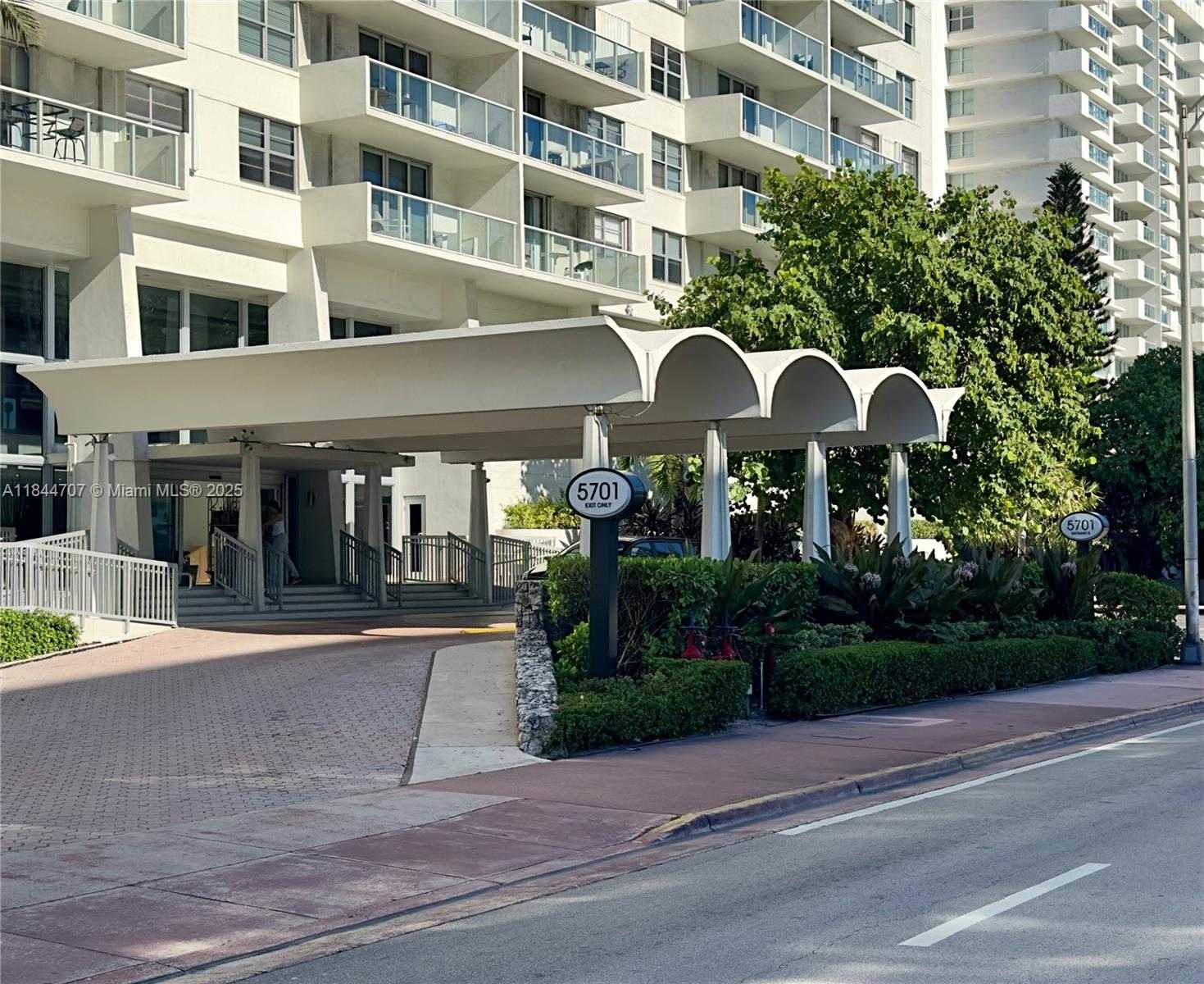 Small Image of 5701 COLLINS AVE #1509, Miami Beach Number 22