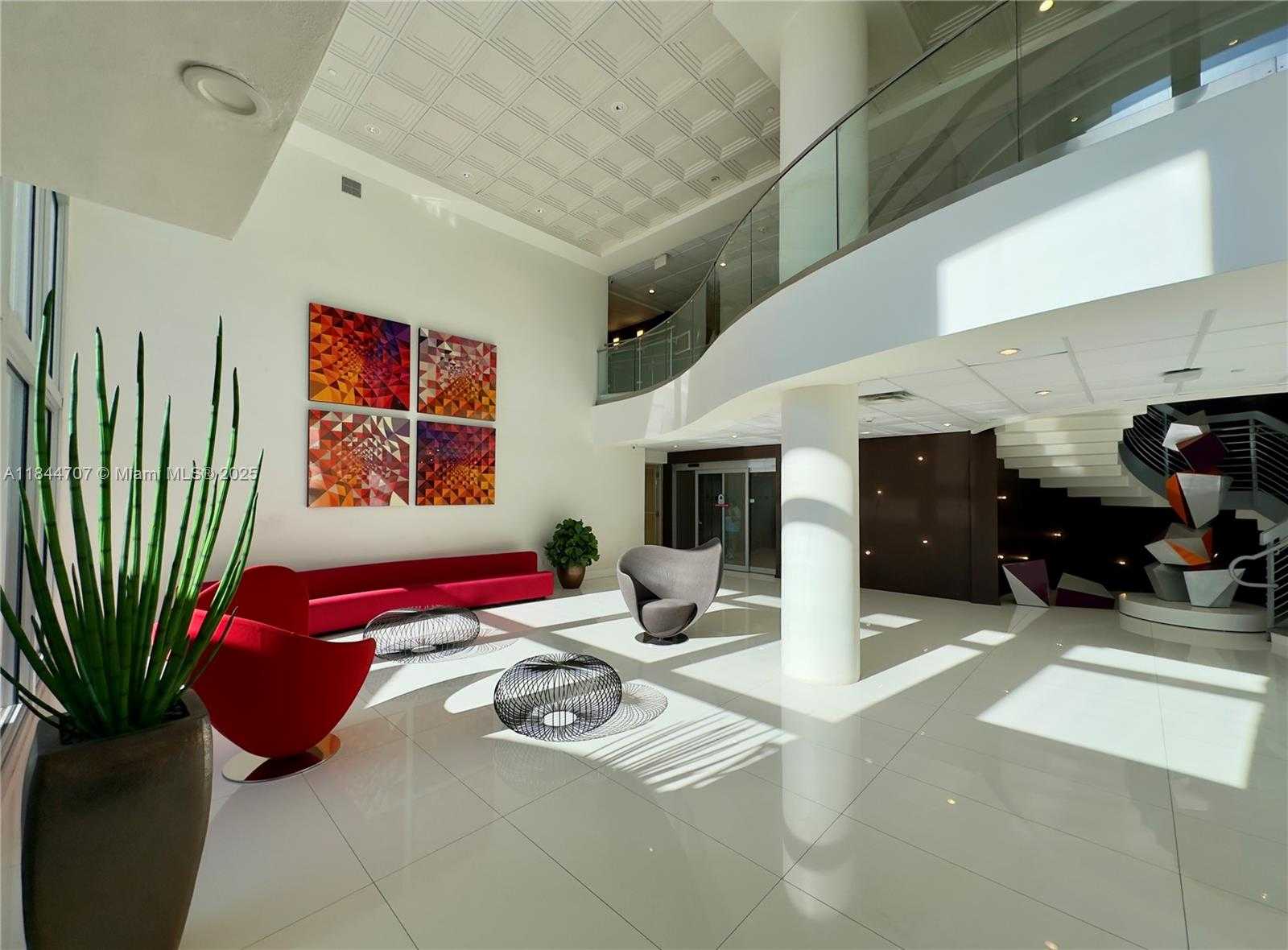 Small Image of 5701 COLLINS AVE #1509, Miami Beach Number 23