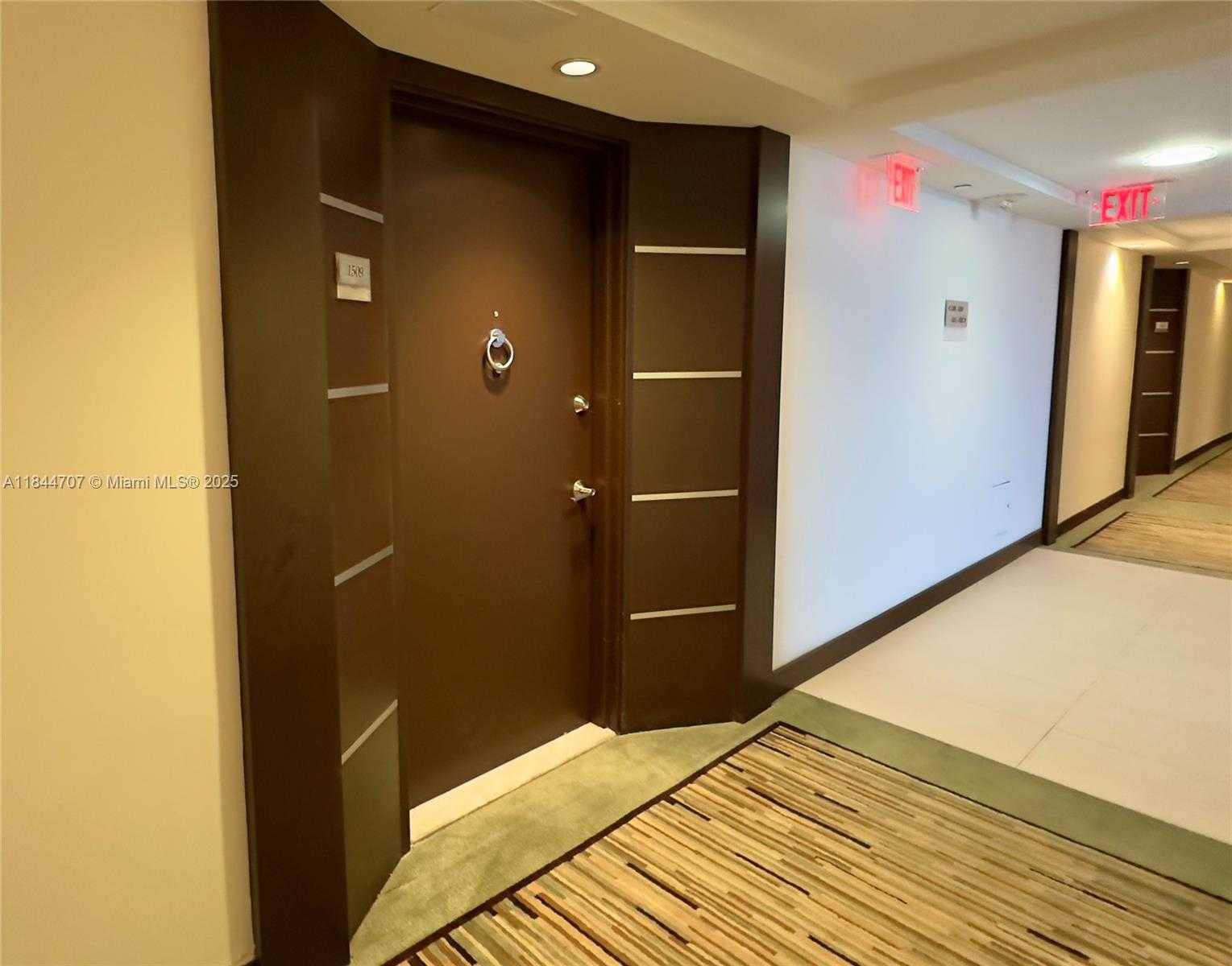 Small Image of 5701 COLLINS AVE #1509, Miami Beach Number 24