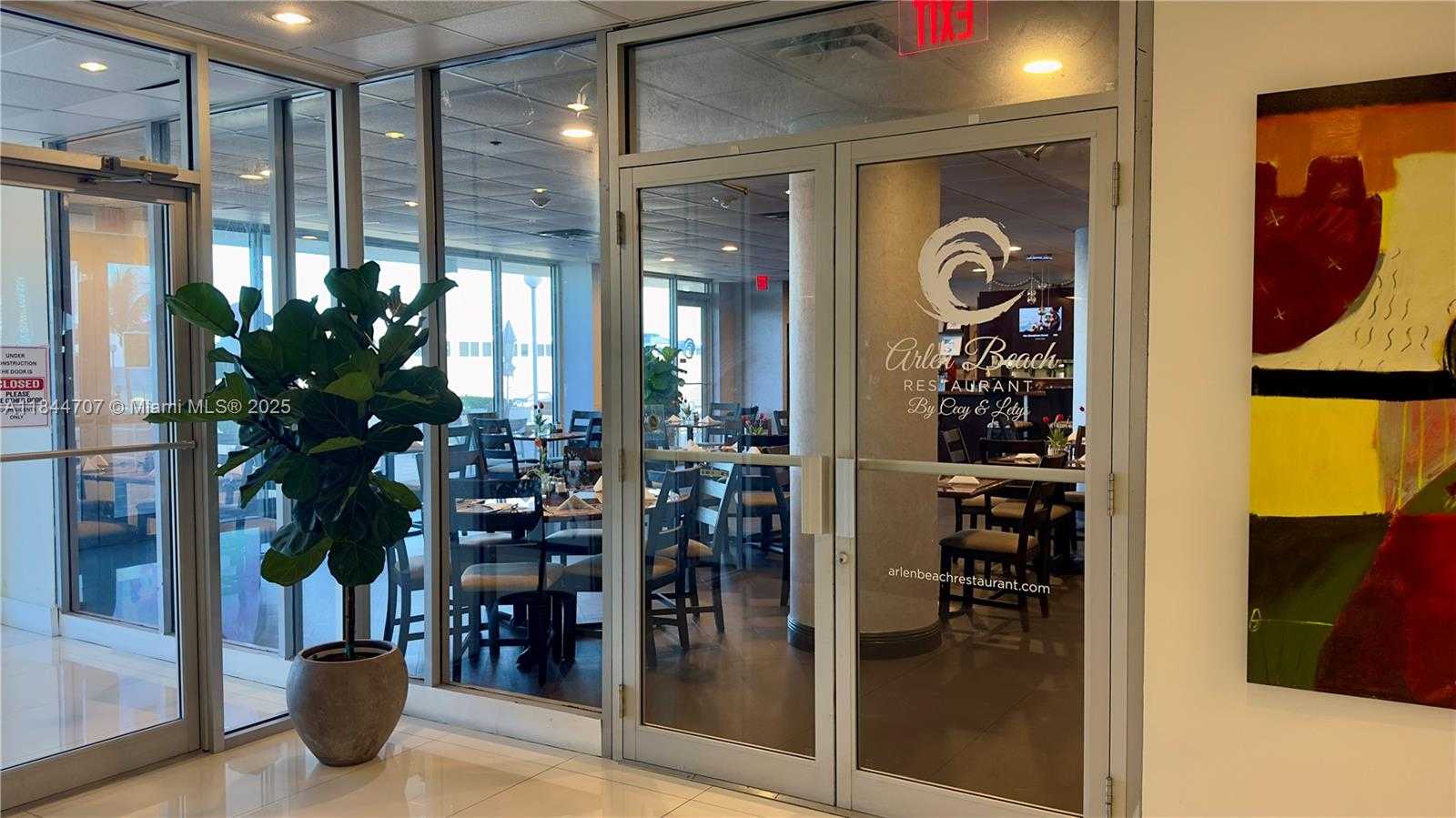 Small Image of 5701 COLLINS AVE #1509, Miami Beach Number 25