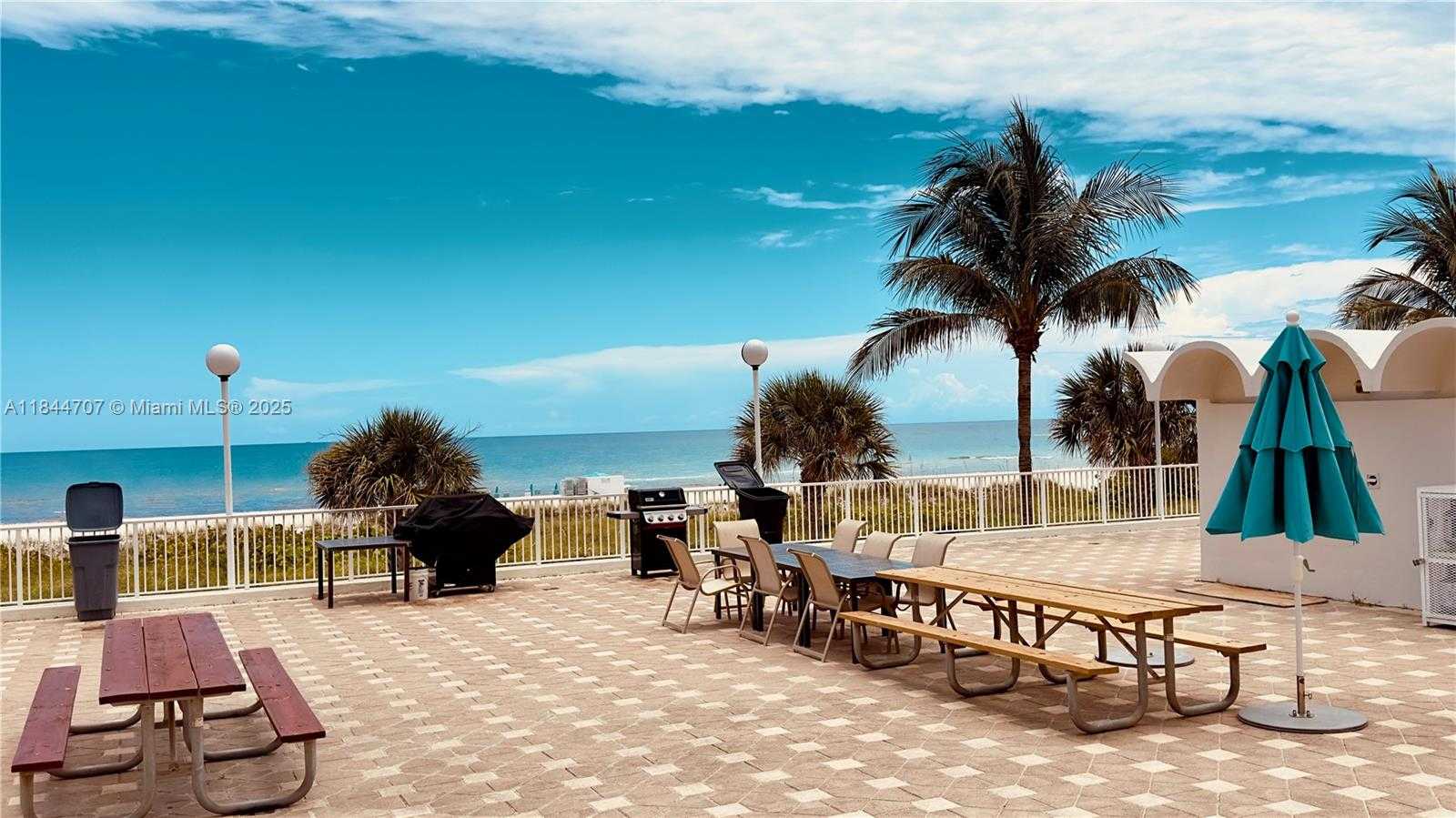Small Image of 5701 COLLINS AVE #1509, Miami Beach Number 32
