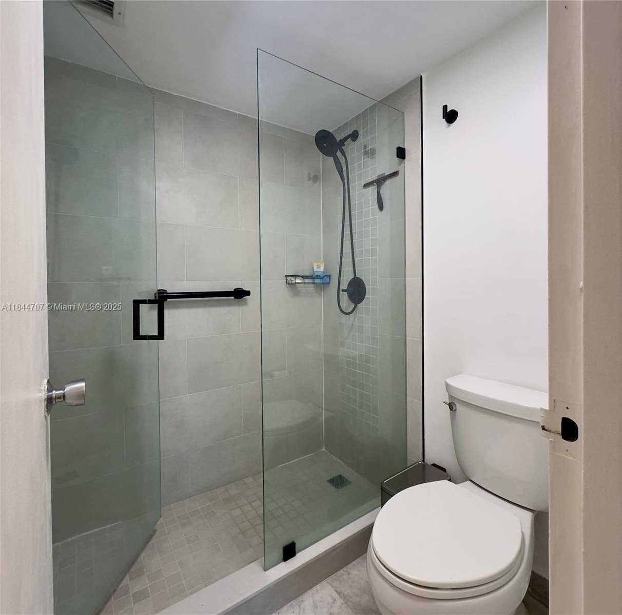 Small Image of 5701 COLLINS AVE #1509, Miami Beach Number 7