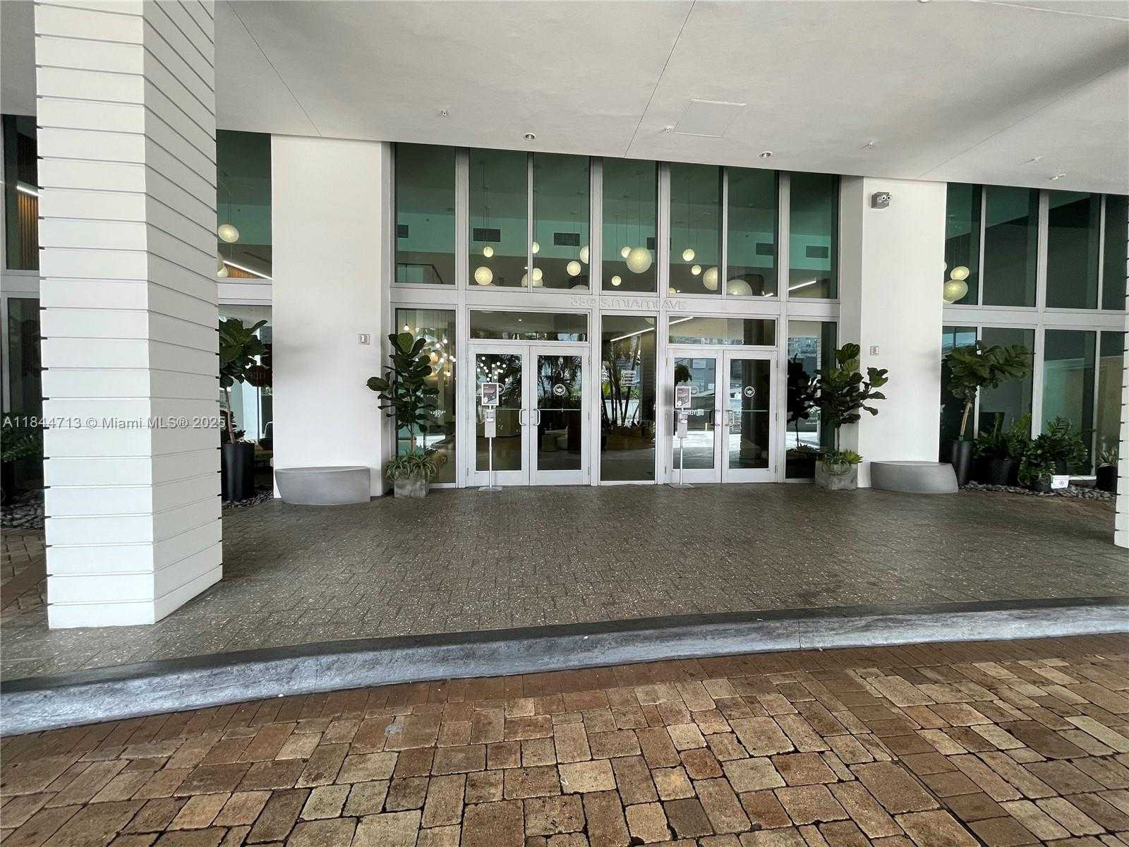 Small Image of 350 SOUTH MIAMI AVE #3709, Miami Number 7