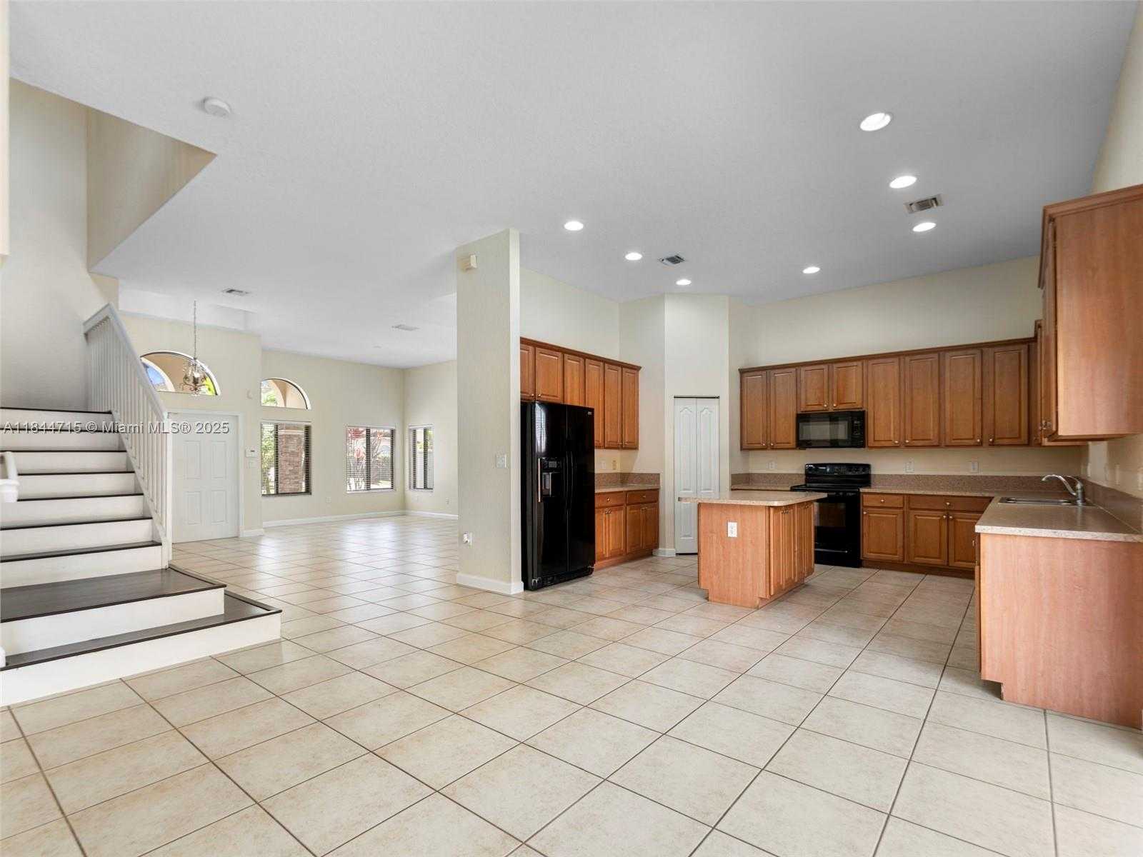 Small Image of 1438 SOUTH WEST 154TH CT #1438, Miami Number 11