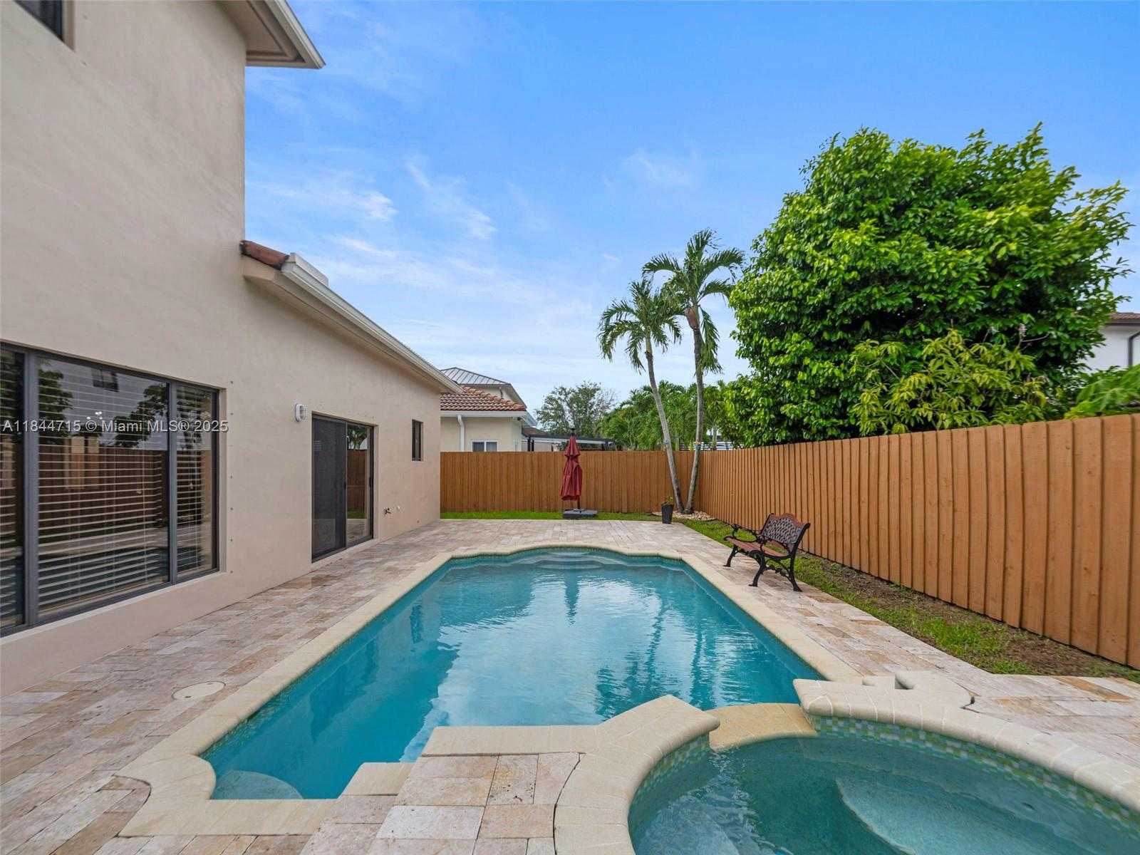 Small Image of 1438 SOUTH WEST 154TH CT #1438, Miami Number 13