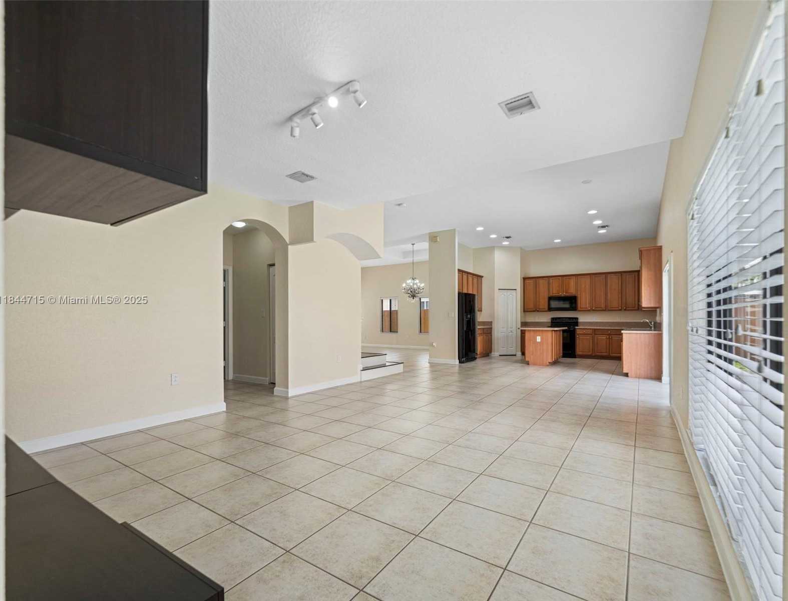 Small Image of 1438 SOUTH WEST 154TH CT #1438, Miami Number 28