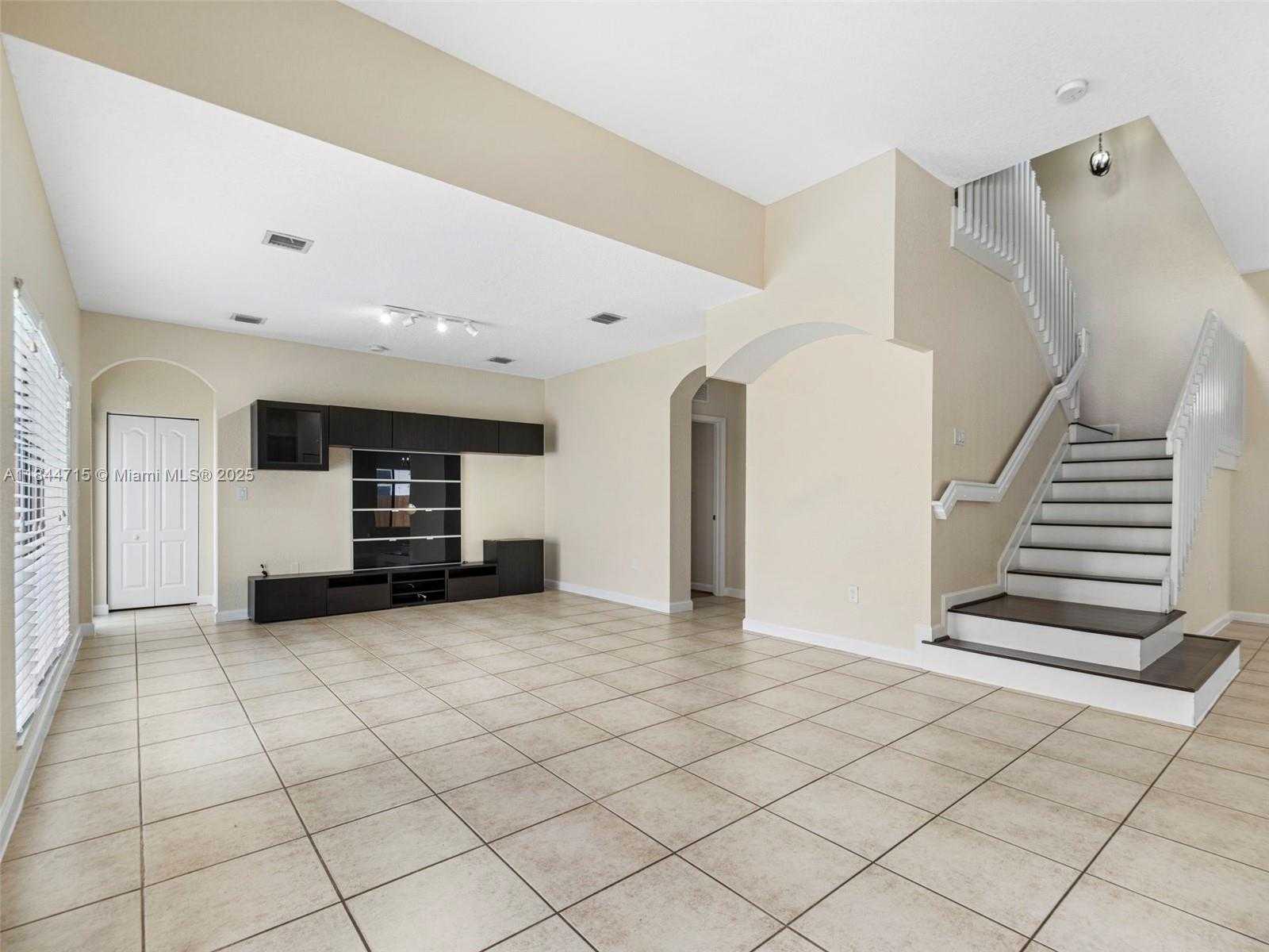 Small Image of 1438 SOUTH WEST 154TH CT #1438, Miami Number 40