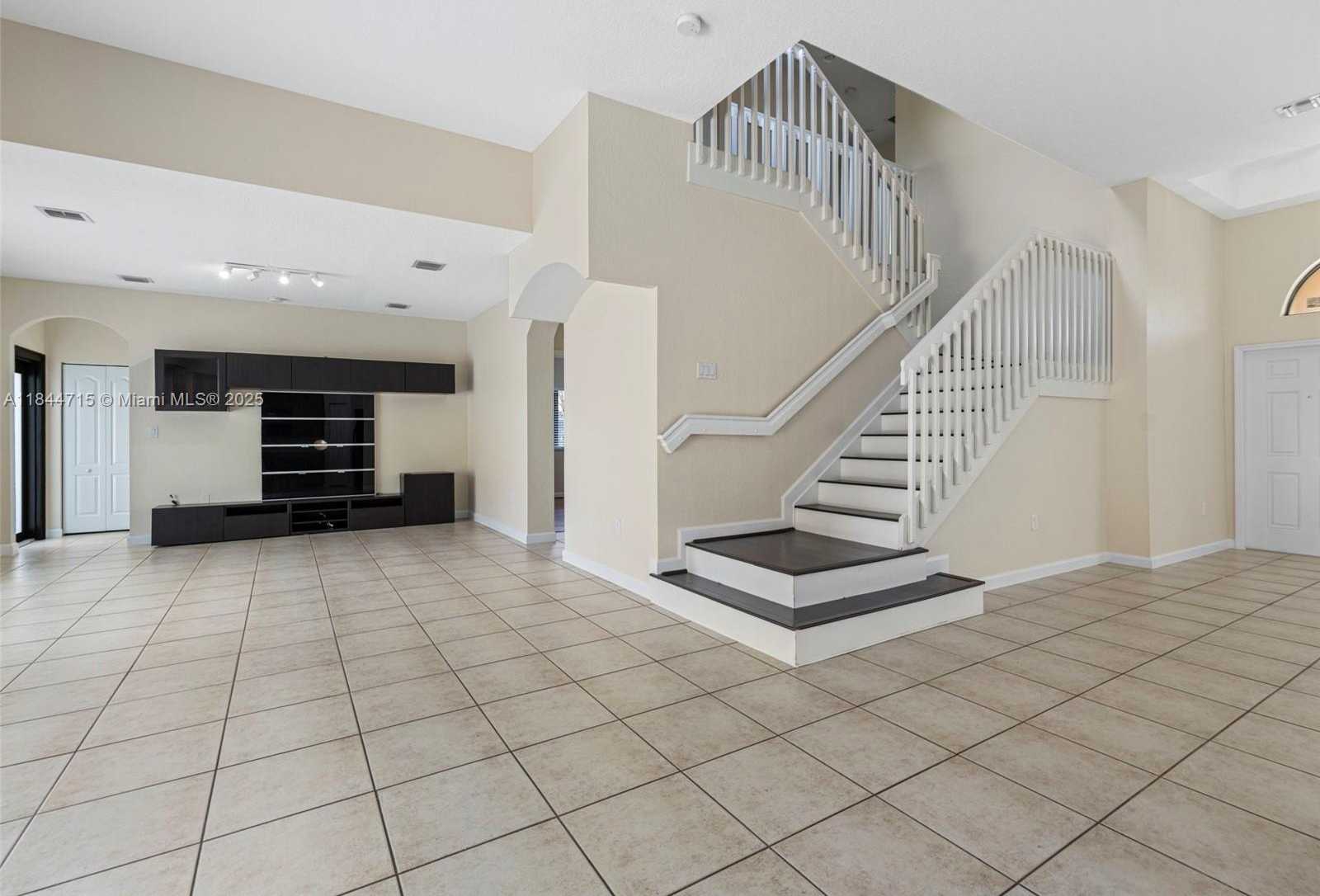 Small Image of 1438 SOUTH WEST 154TH CT #1438, Miami Number 43