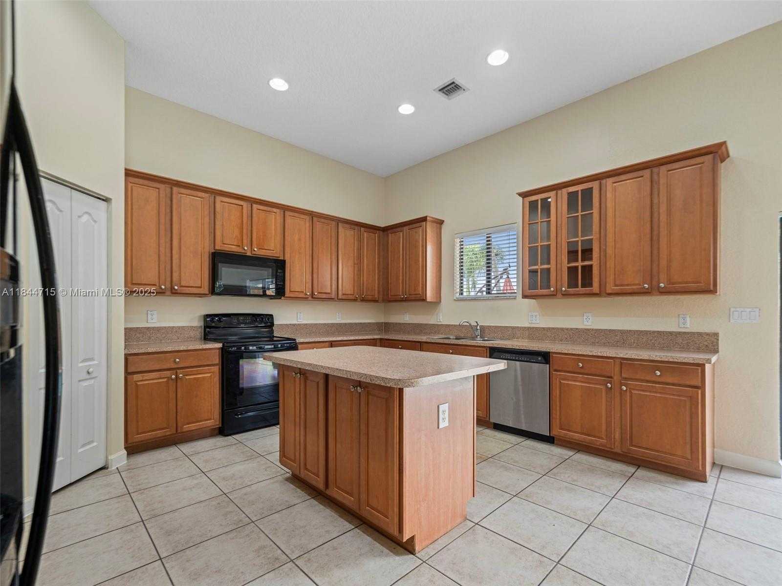 Small Image of 1438 SOUTH WEST 154TH CT #1438, Miami Number 53
