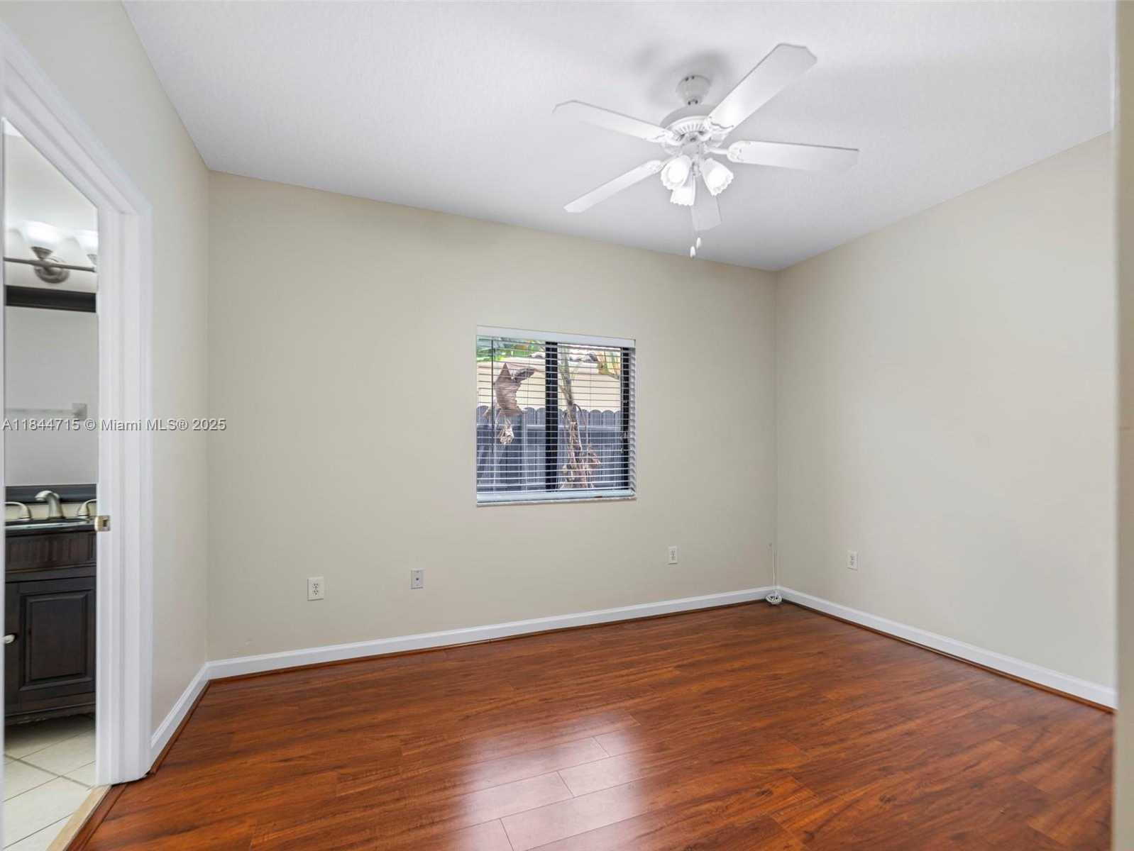 Small Image of 1438 SOUTH WEST 154TH CT #1438, Miami Number 6