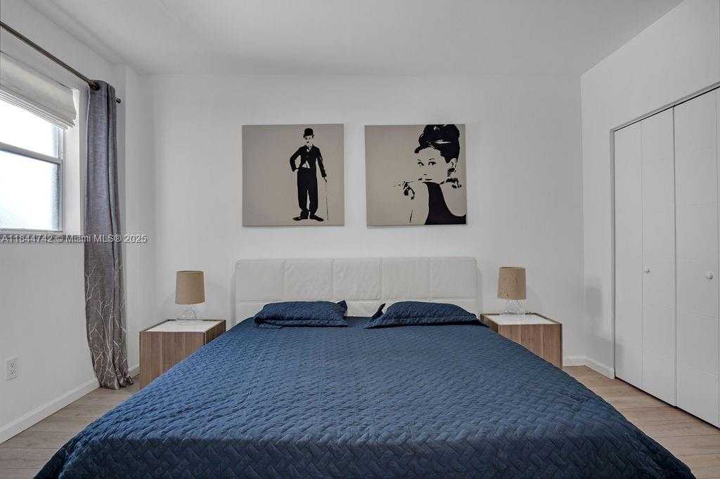 Small Image of 747 MICHIGAN AVE #201, Miami Beach Number 14