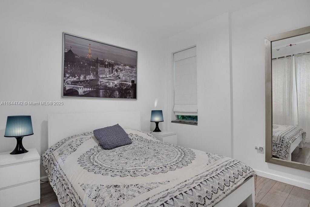 Small Image of 747 MICHIGAN AVE #201, Miami Beach Number 20