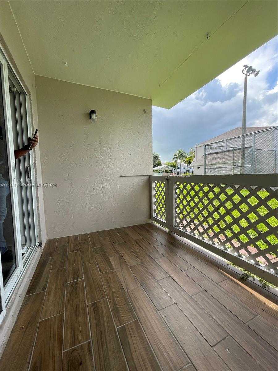 Small Image of 6725 NORTH WEST 174TH TER #E-12, Hialeah Number 11